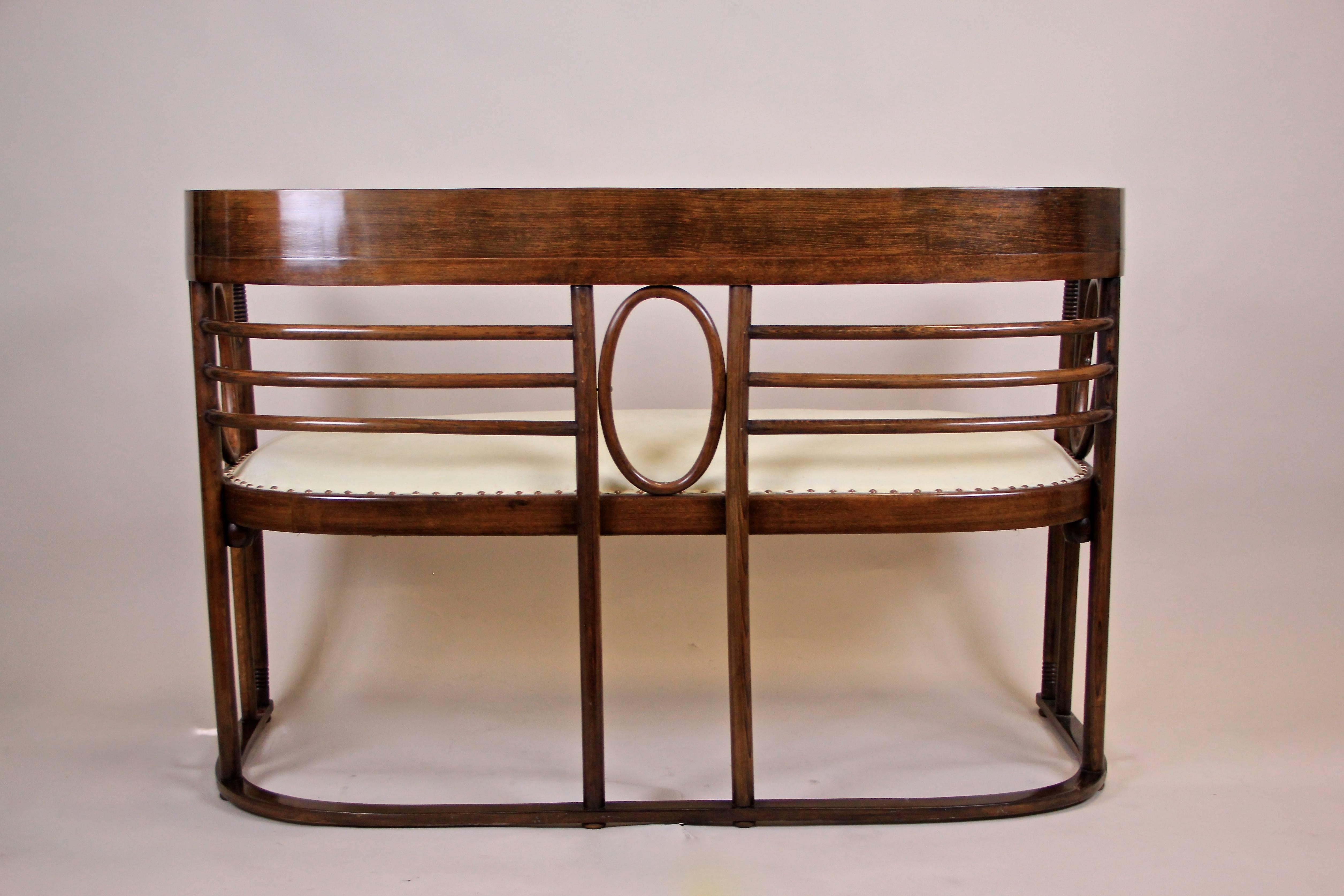 J & J Kohn Bentwood Salon Suite Design Josef Hoffmann, Austria, circa 1910 4