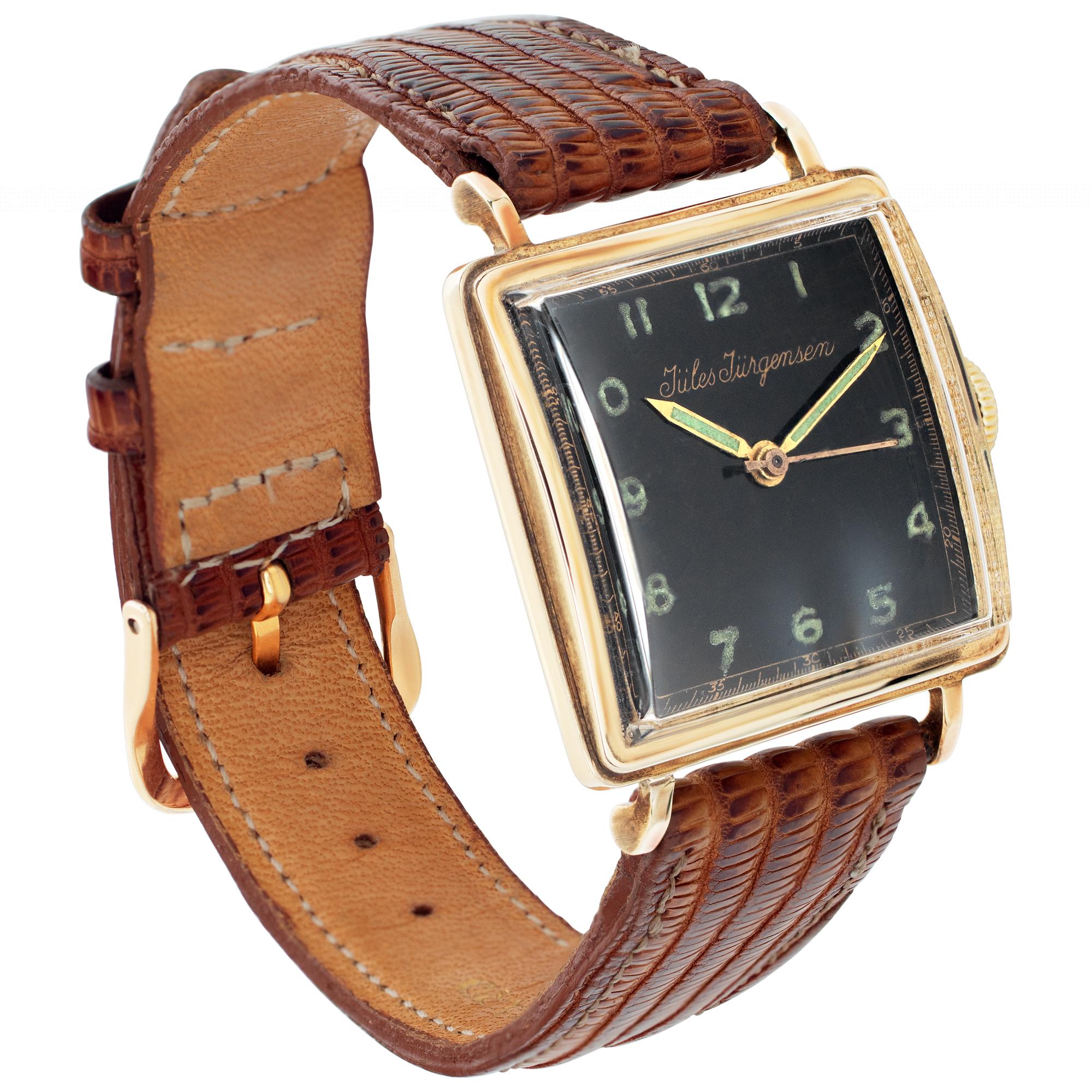 J. Jergens Vintage in yellow gold with a Black dial 27mm Manual watch In Excellent Condition For Sale In Surfside, FL