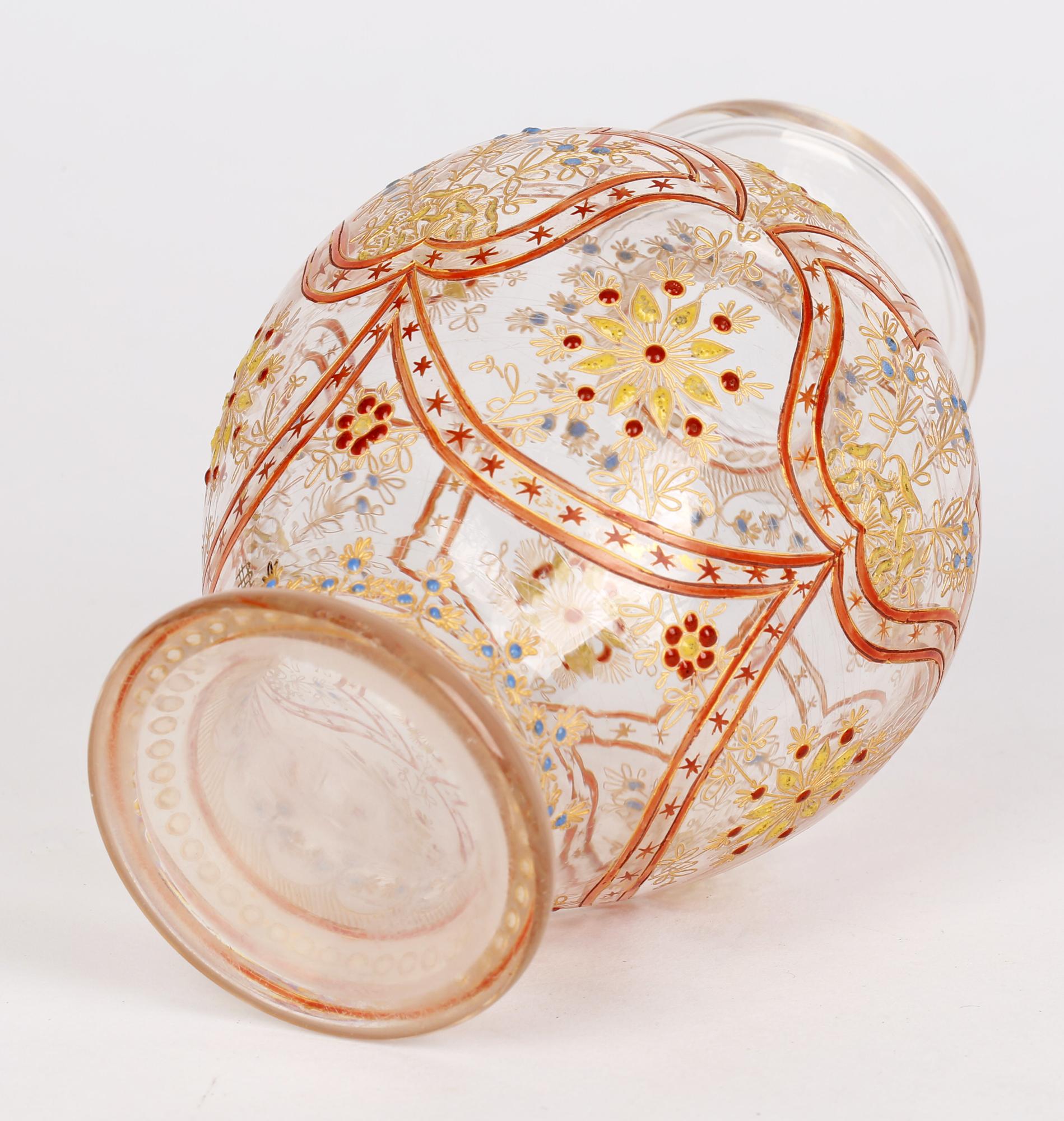 J. & L. Lobmeyr Jarrón vienés de cristal esmaltado de estilo persa Art Nouveau en venta