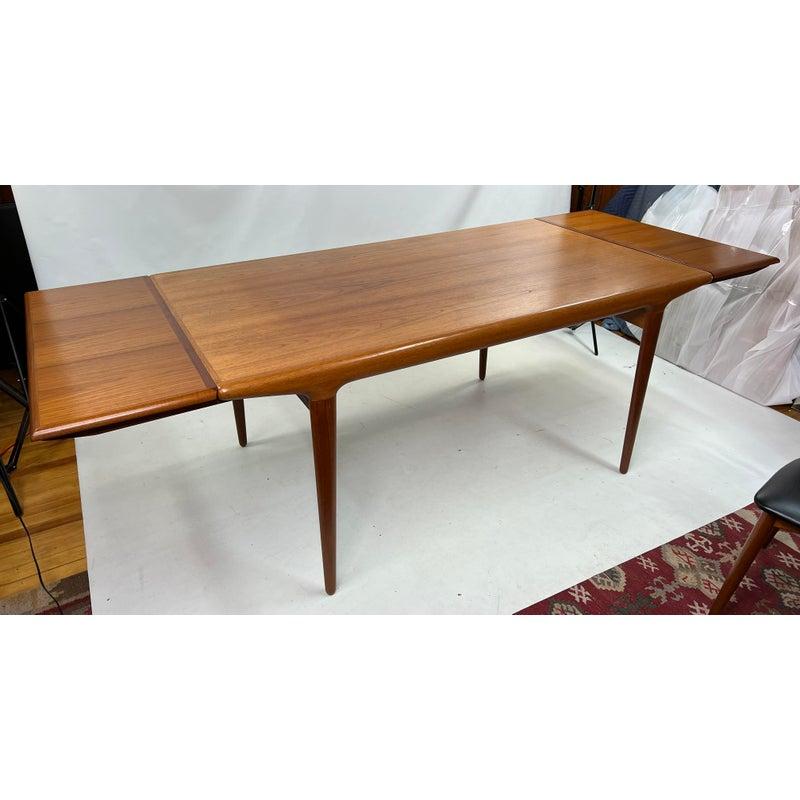 Mid-Century Modern J. L. Møller Teak Extendable Dining Table with 6 Niels Koefoeds Dining Chairs