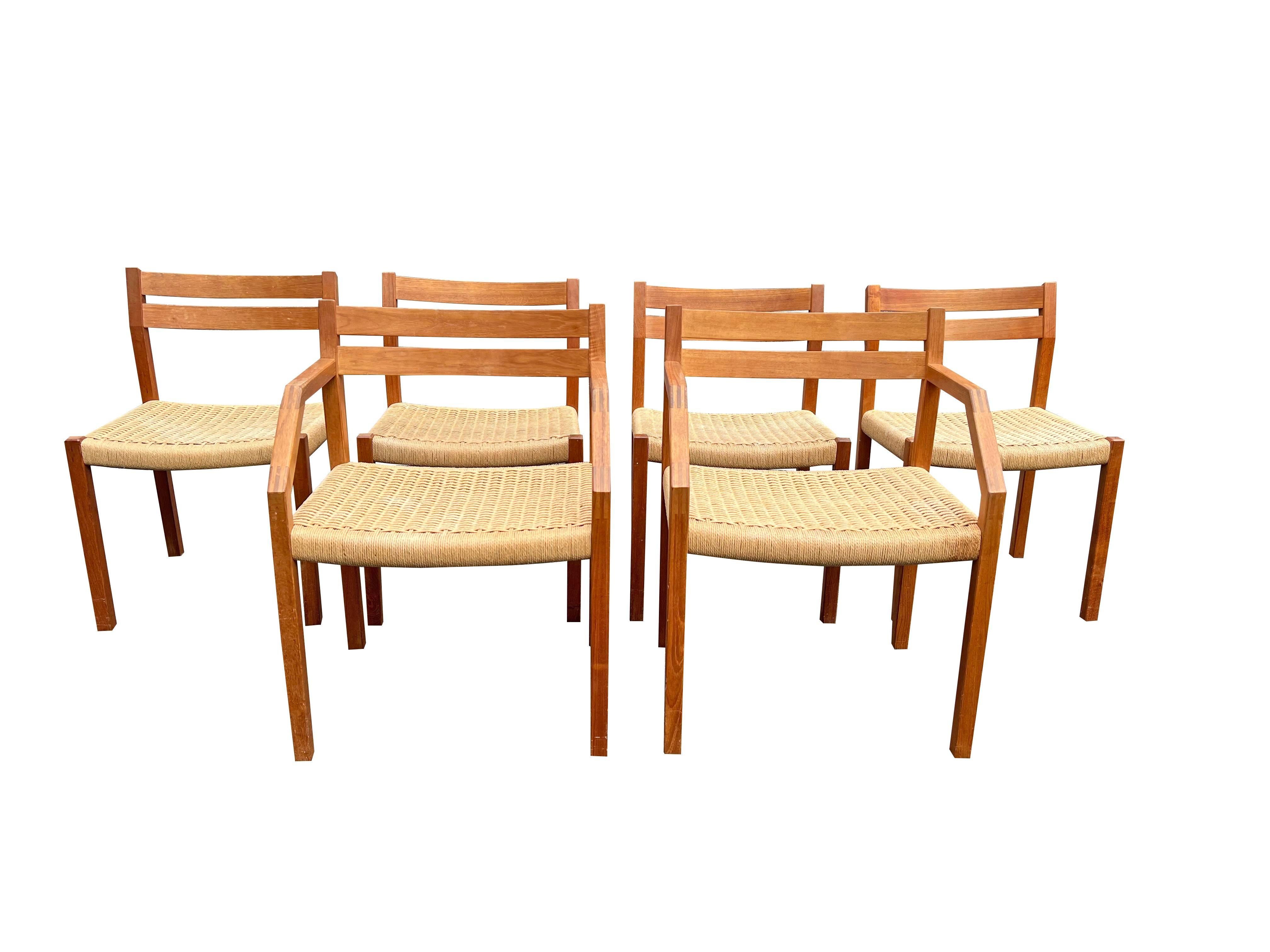 J. J.L.A. Moller Sedie da pranzo danesi in teak modello 404 con seduta in corde di giunco - set di 6 in vendita 4