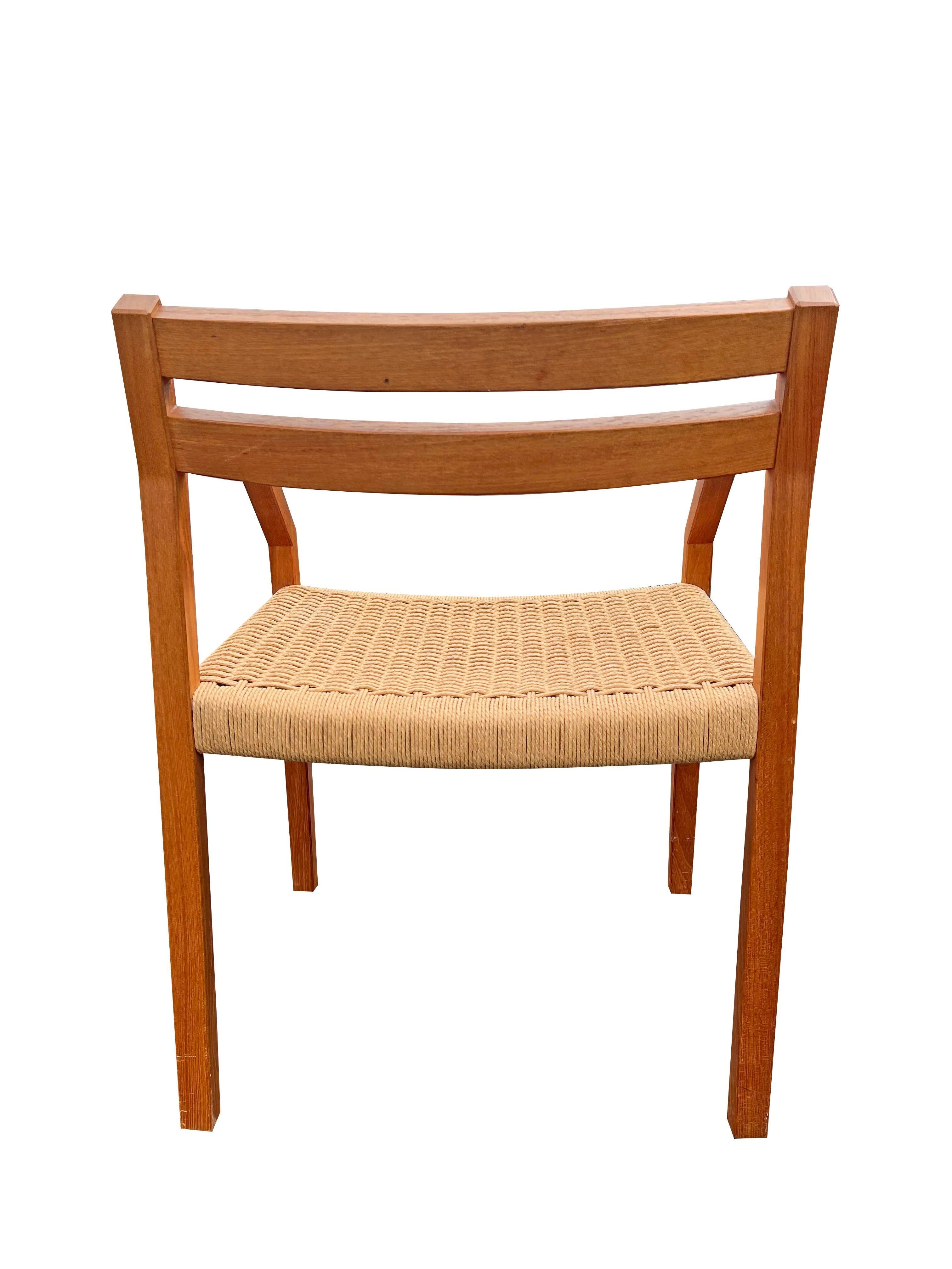 J. J.L.A. Moller Sedie da pranzo danesi in teak modello 404 con seduta in corde di giunco - set di 6 in vendita 5