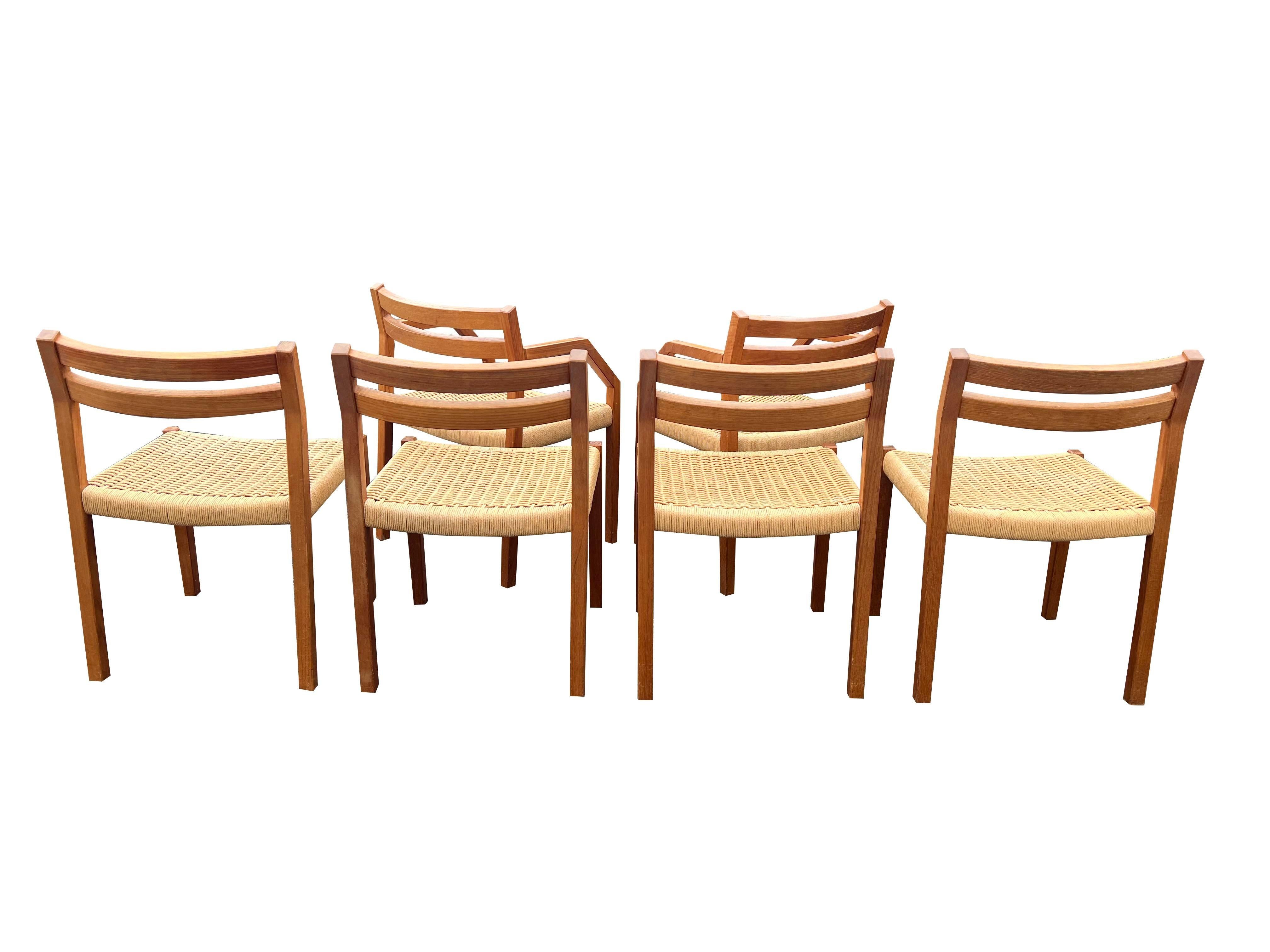 Fine XX secolo J. J.L.A. Moller Sedie da pranzo danesi in teak modello 404 con seduta in corde di giunco - set di 6 in vendita