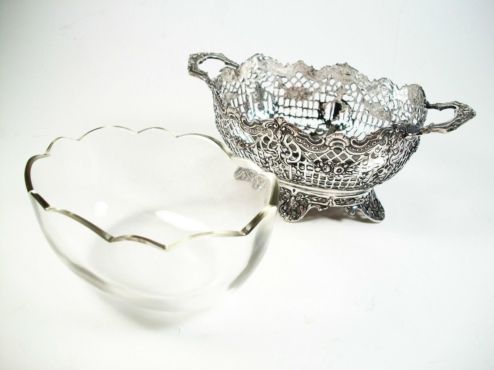 J. L. Schlingloff, German Silver Basket with Glass Liner, Early 20th Century For Sale 6