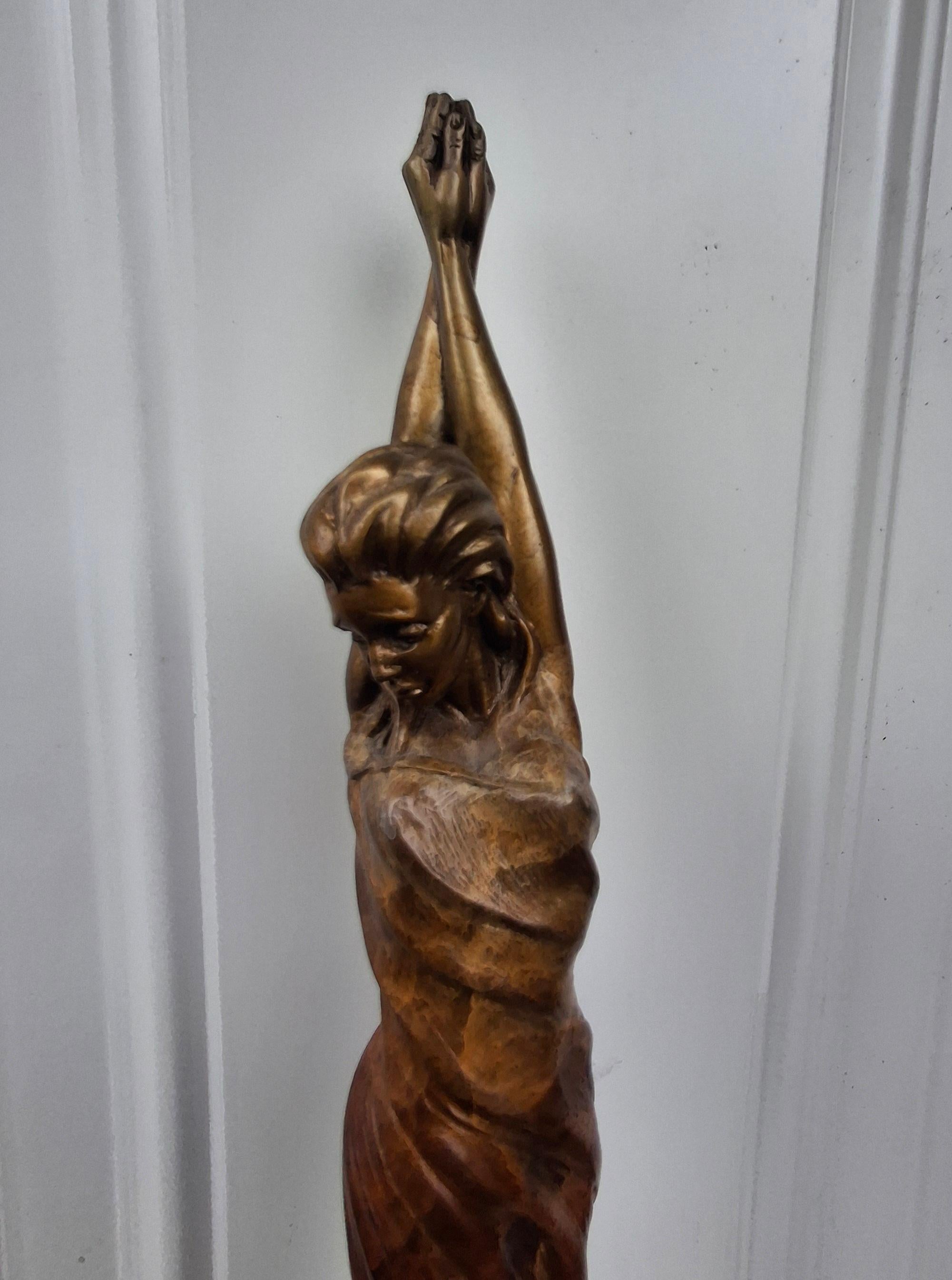 J Lacasse ( B. A. B. 1948), Scultura in bronzo della compassione, firmata, 21/50 in vendita 7