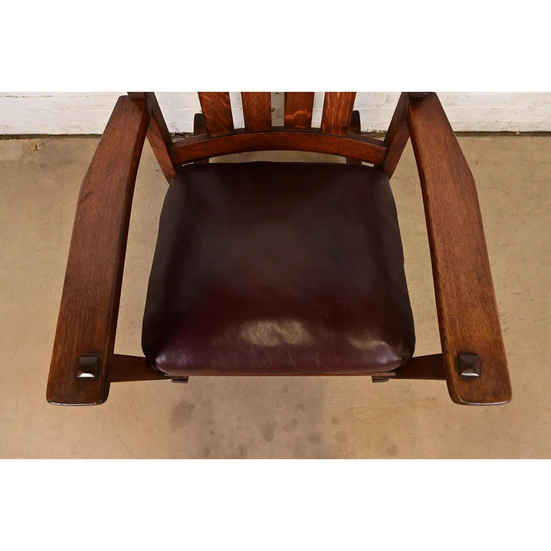 J. M. I. Young & Son Sedia a dondolo antica Mission Oak Arts & Crafts, CIRCA 1910 in vendita 1