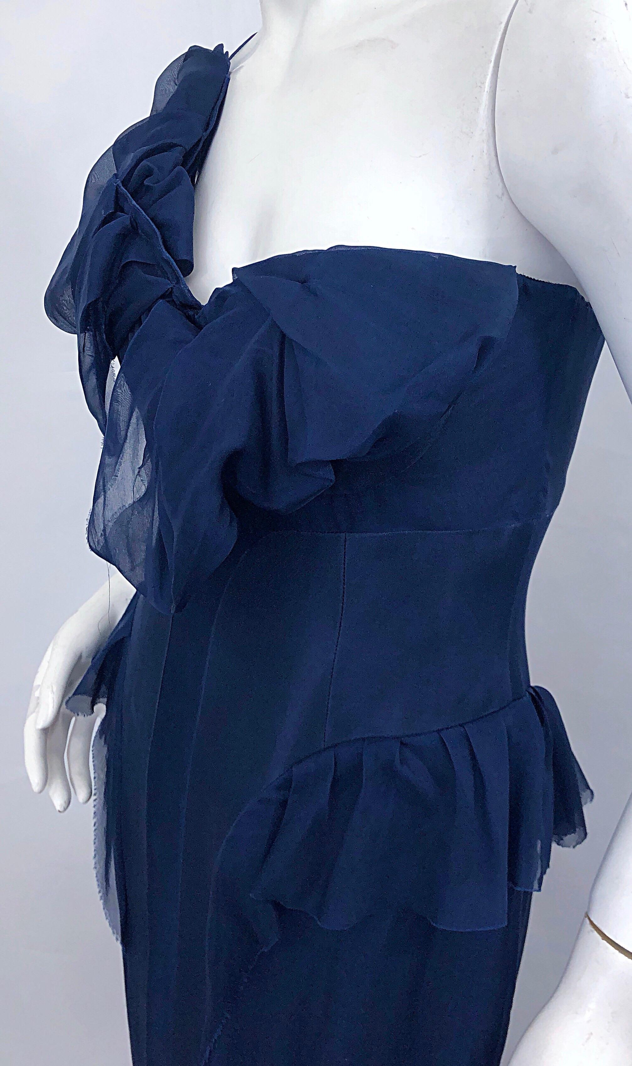 2000s J. Mendel Couture Size 4 Navy Blue Silk Chiffon One Shoulder Mermaid Gown  In Excellent Condition For Sale In San Diego, CA