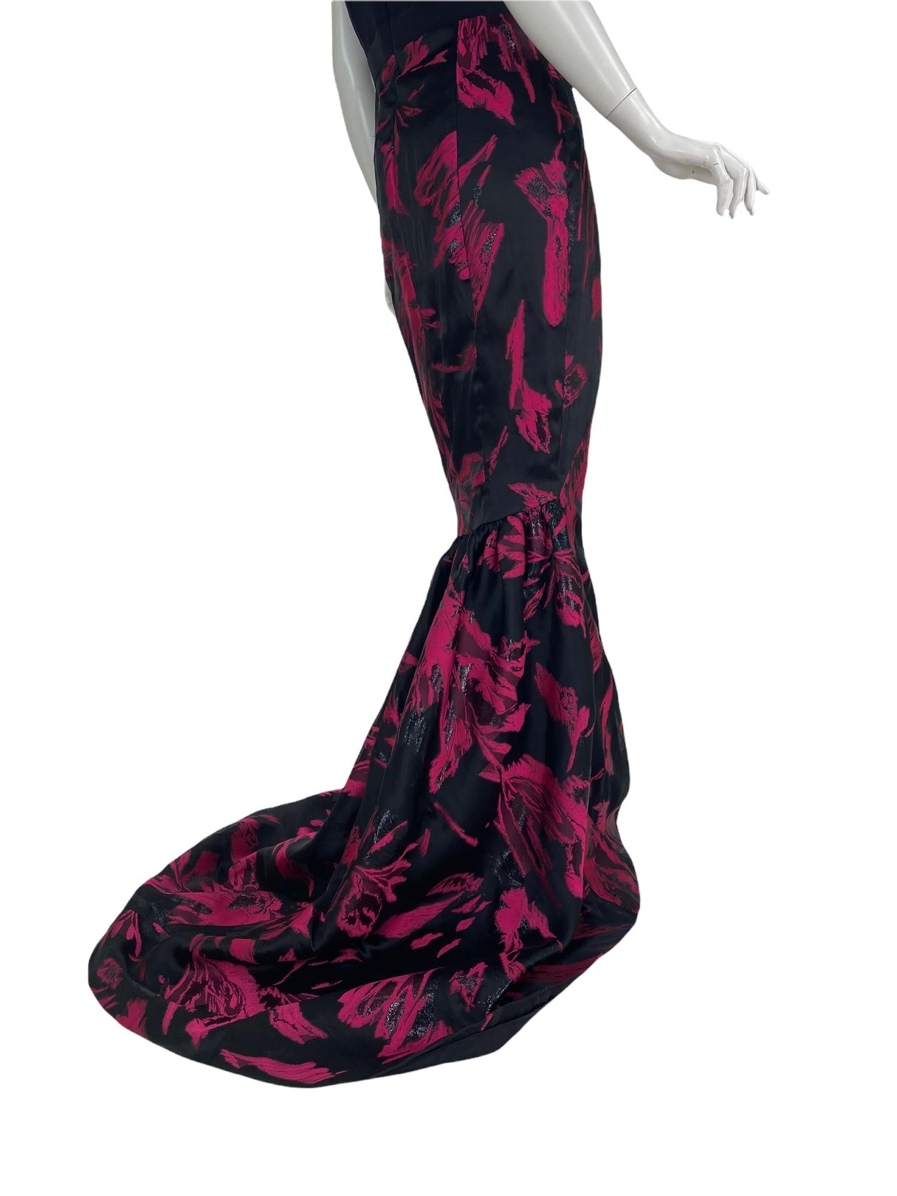 J Mendel Floral Jacquard Evening Long Dress Gown  size 8 In Excellent Condition For Sale In Montgomery, TX