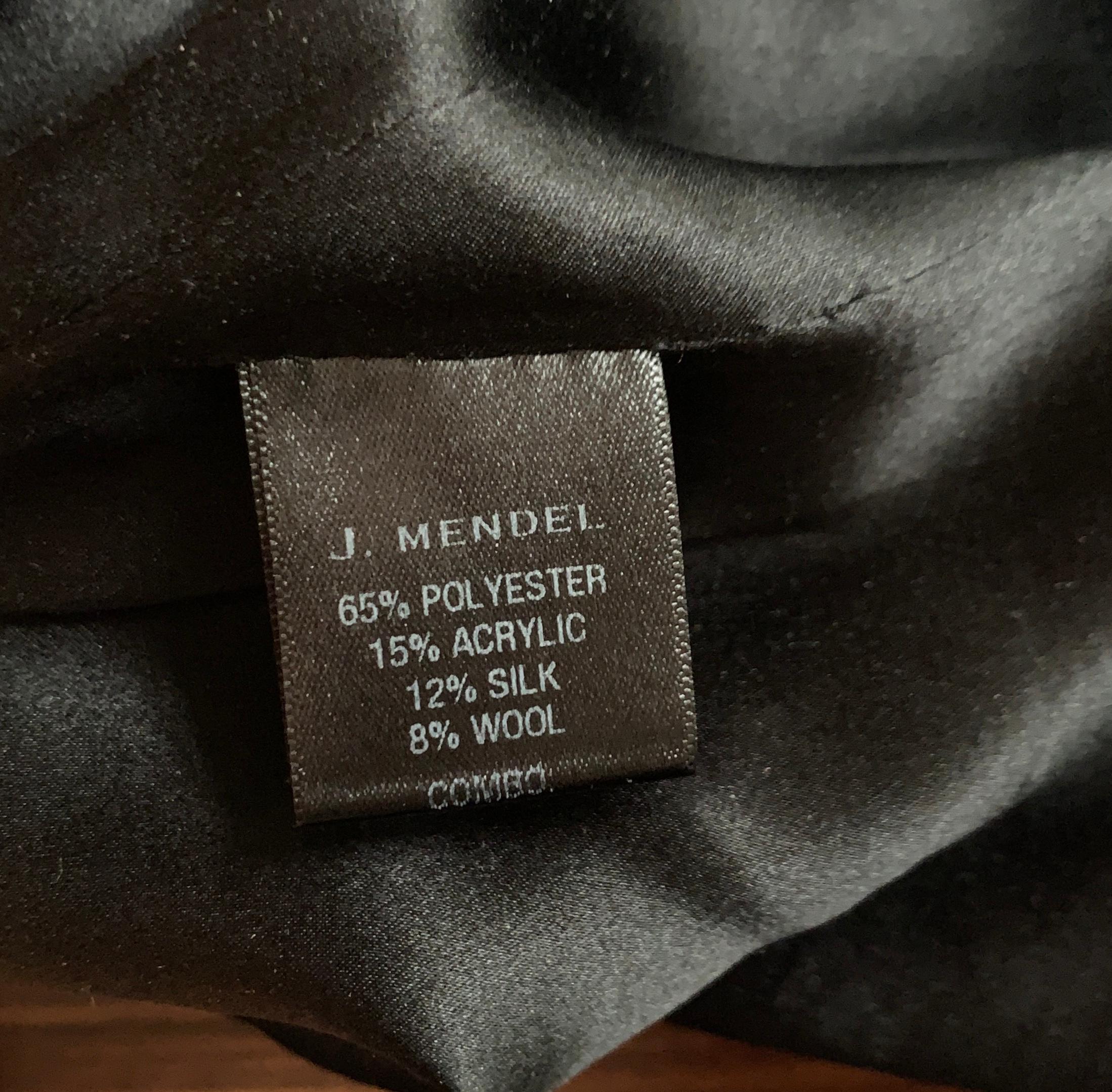 J. Mendel - Robe à épaules dénudées en brocart rouge et noir avec traîne courte en vente 2