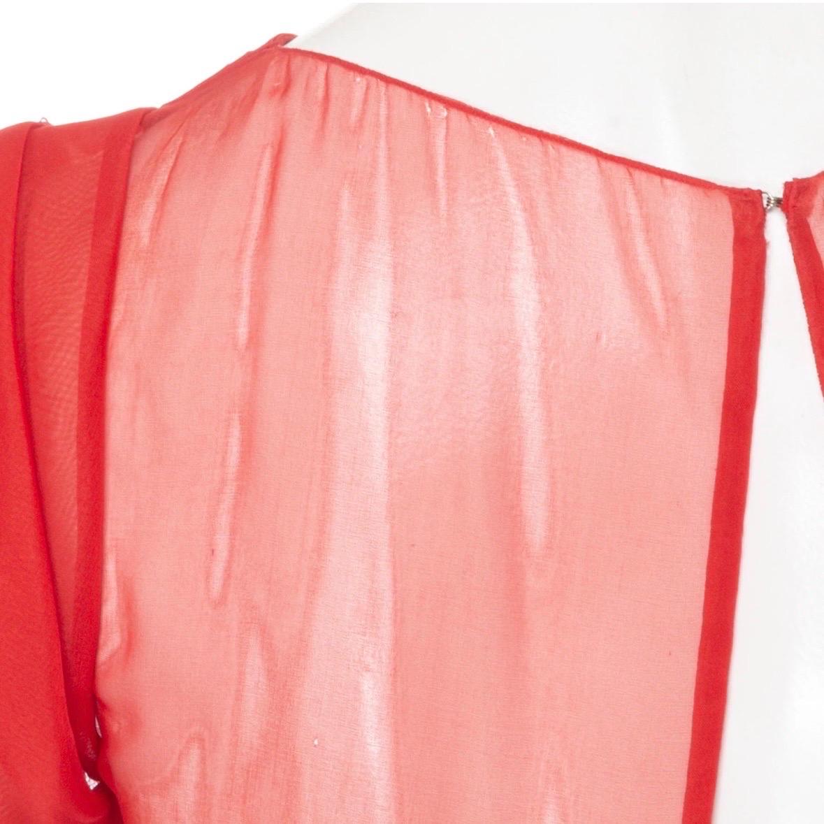 J. Mendel Red Silk Chiffon Pleated V-Neck Evening Dress  For Sale 4
