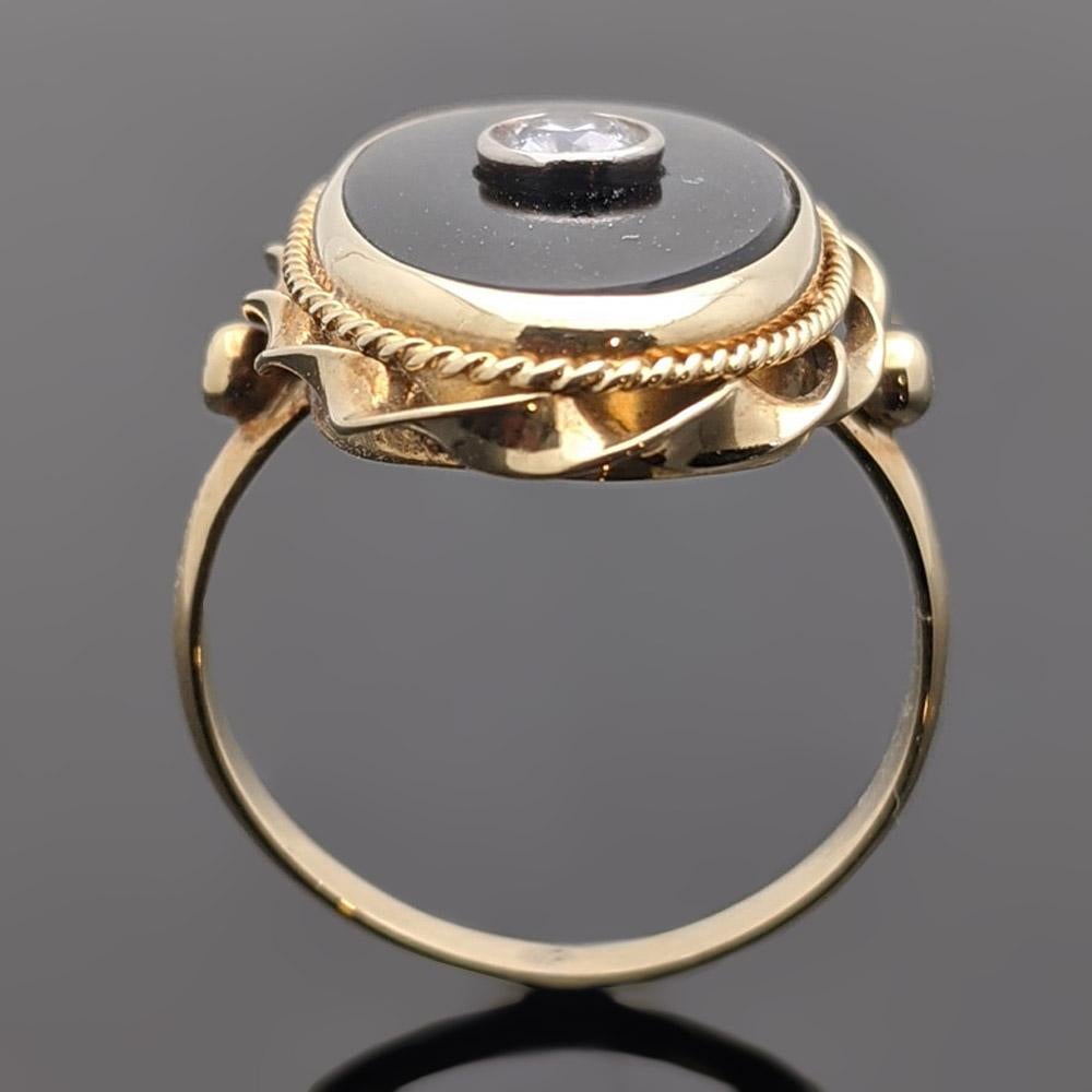 Russian Empire Onyx and Diamond 14 Karat Yellow Gold Ring For Sale