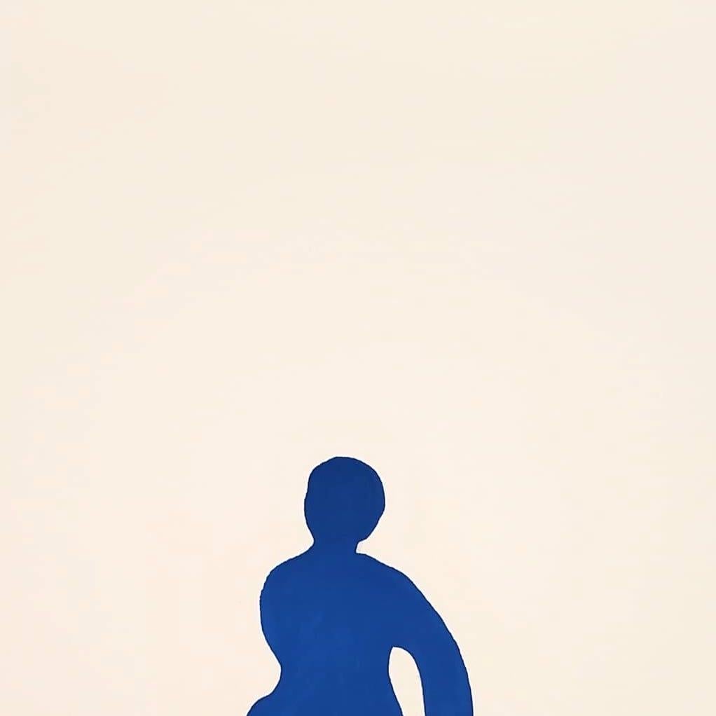 Lui avec Shadow Blue S - Blanc Figurative Painting par J. Oscar Molina