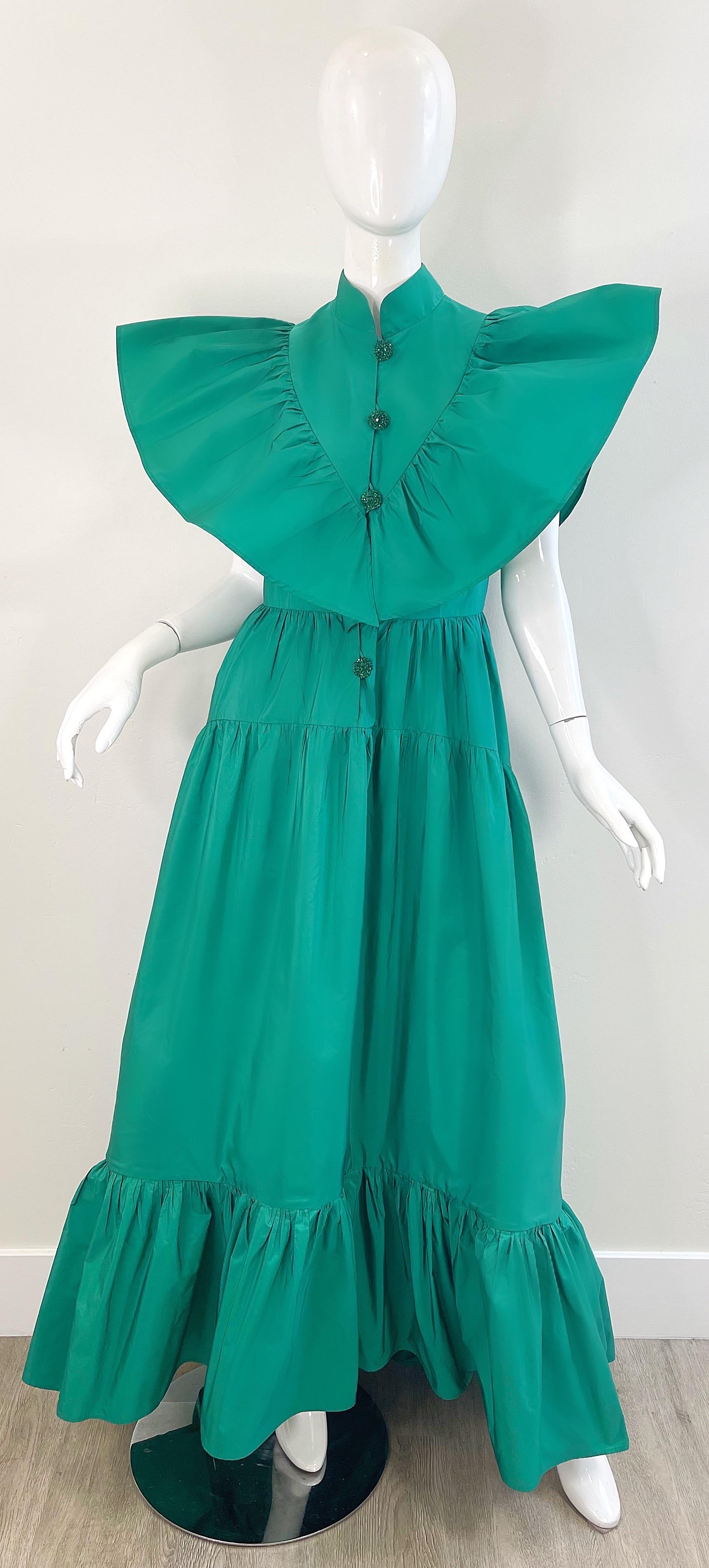 J. Perez Valette 2022 Kelly Green Avant Garde Silk Taffeta Rhinestone Gown Dress For Sale 13
