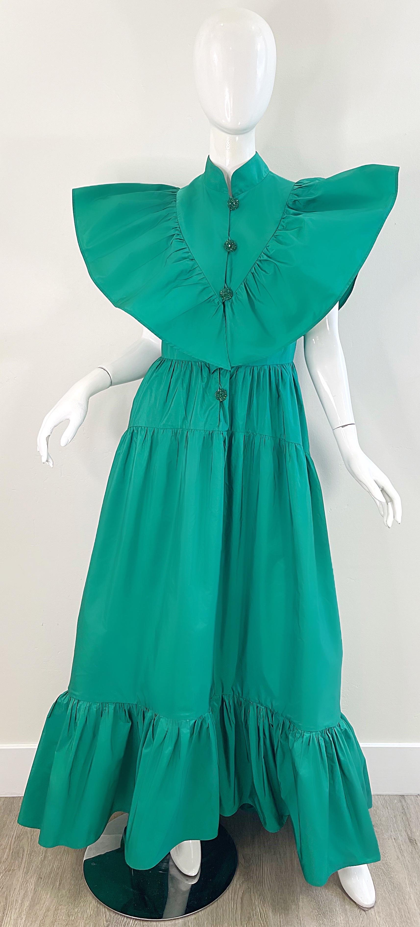 J. Perez Valette 2022 Kelly Green Avant Garde Silk Taffeta Rhinestone Gown Dress In Excellent Condition For Sale In San Diego, CA