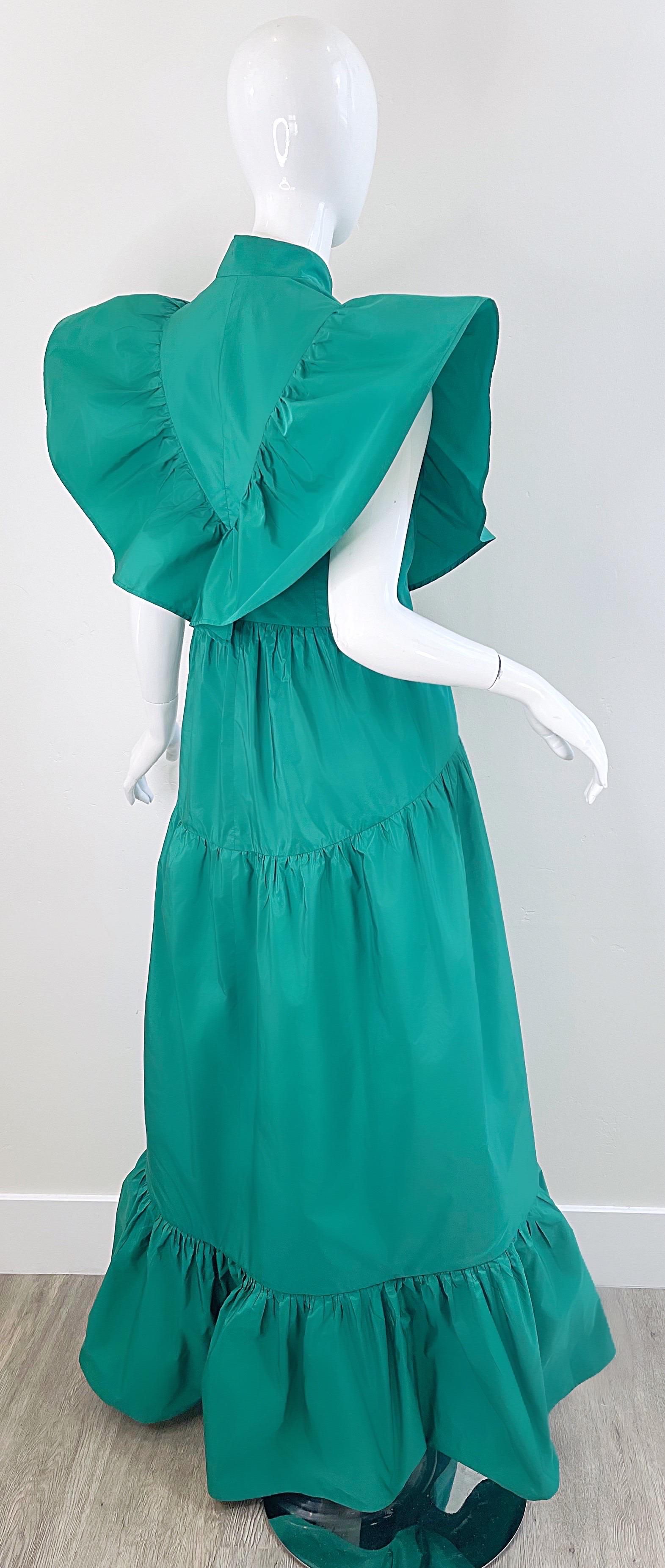 J. Perez Valette 2022 Kelly Green Avant Garde Silk Taffeta Rhinestone Gown Dress For Sale 1