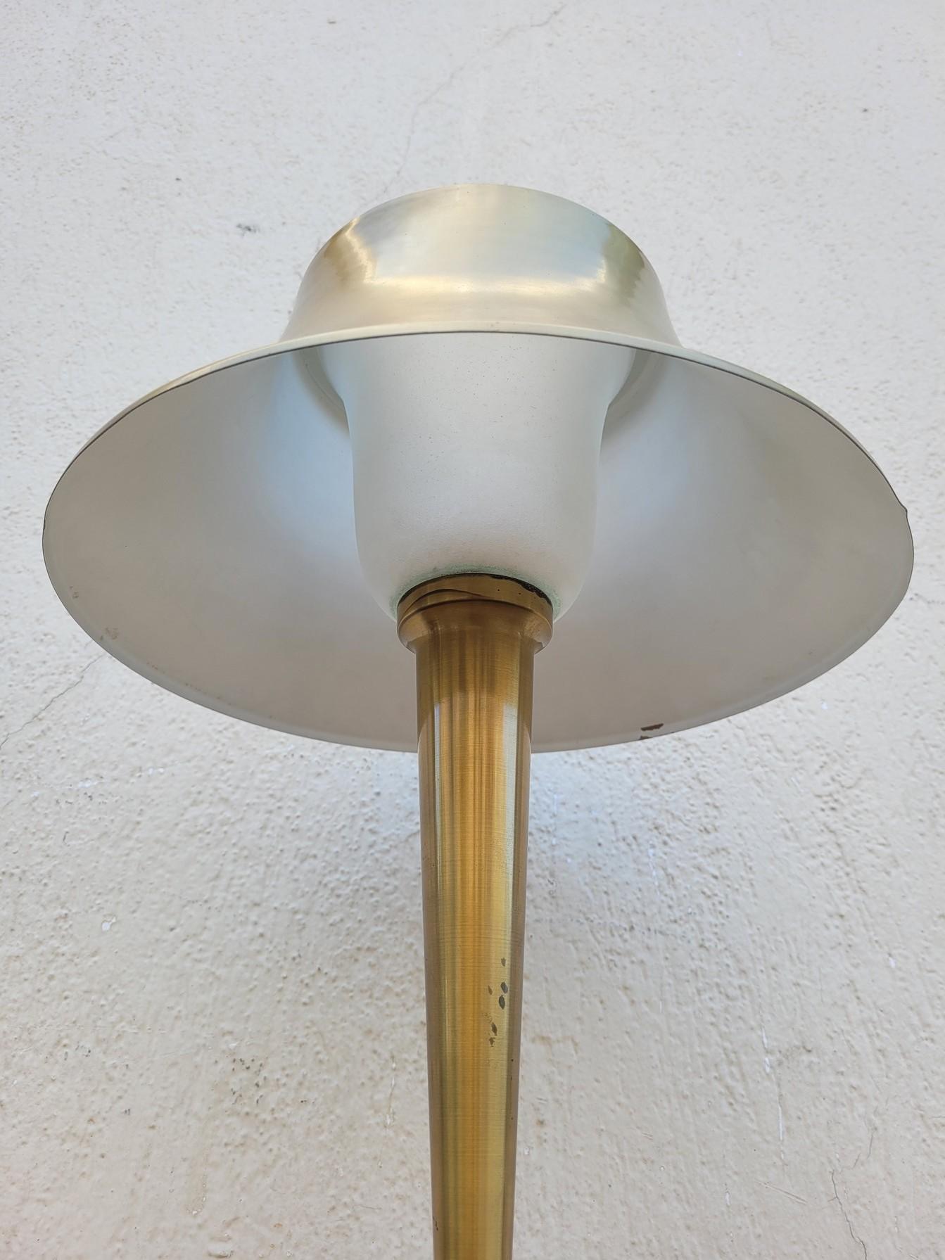 J. Perzel, Messing-Tischlampe, 20. Jahrhundert im Angebot 3