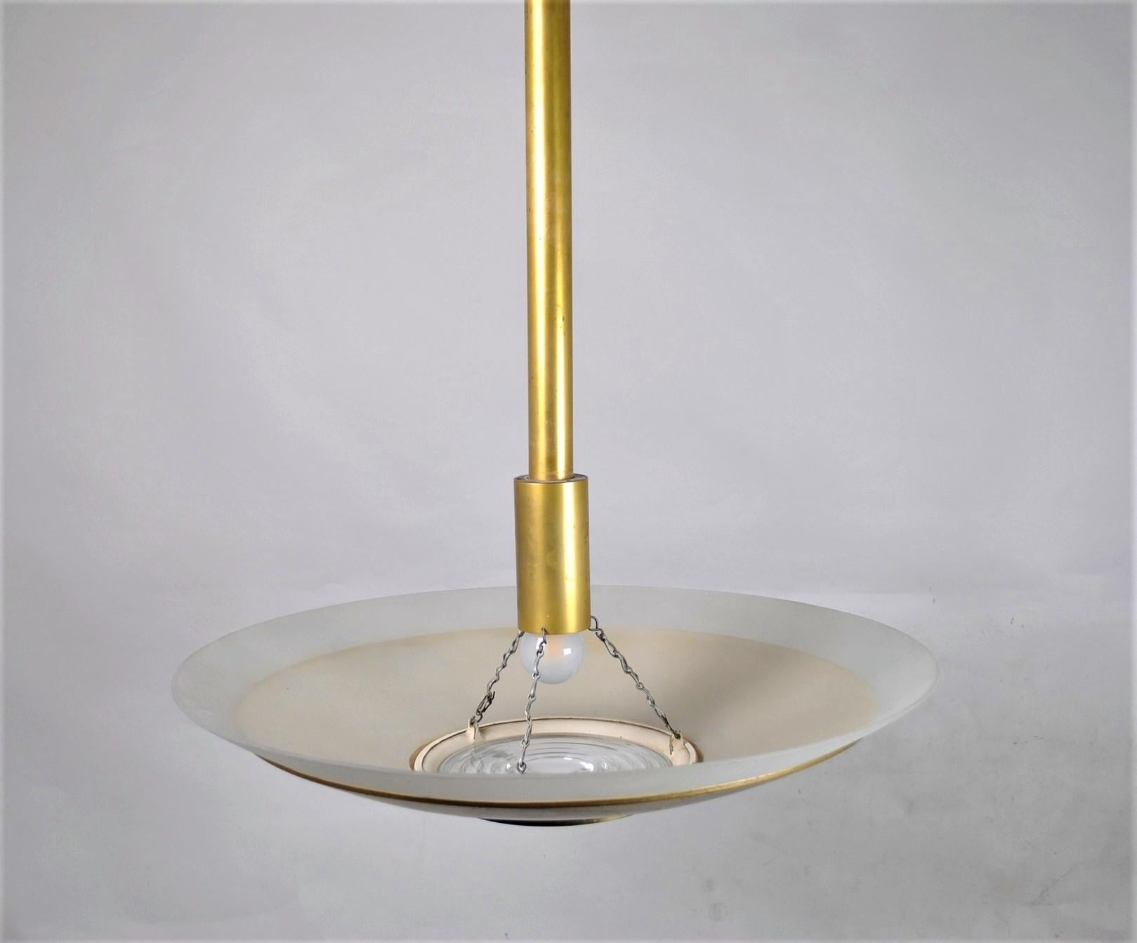 J Perzel, Large Chandelier In Brass And Glass, Art Deco, 1st Half Of The 20th Ce For Sale 5