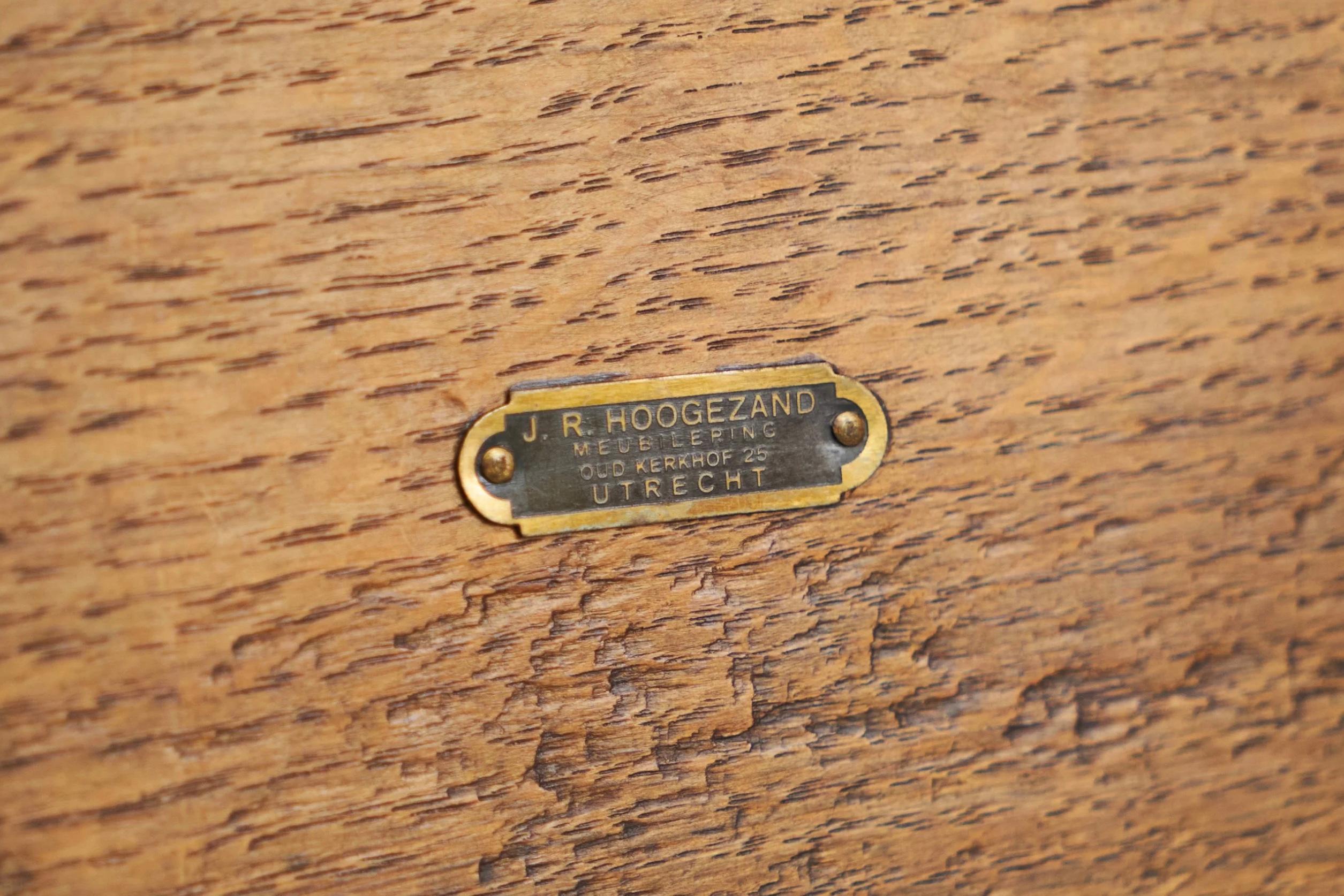 J. R. Hoogezand Traditioneller, volkstümlicher Sessel aus Eiche, Niederlande 1930er Jahre im Angebot 3