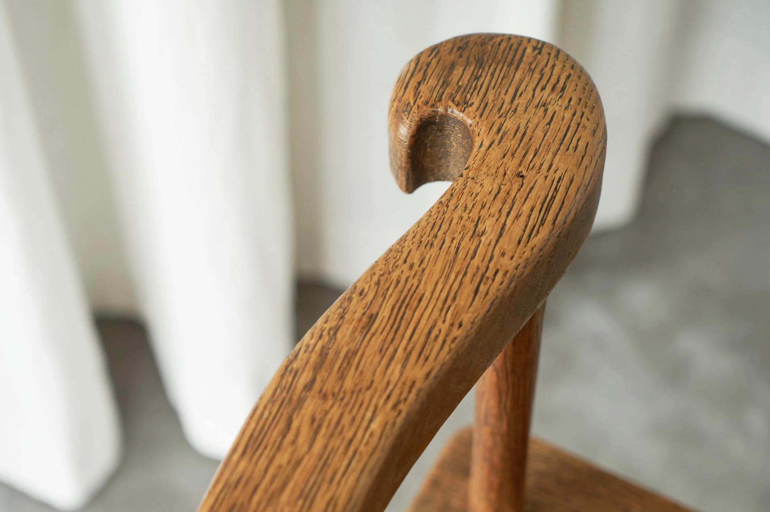 J. R. Hoogezand Traditioneller, volkstümlicher Sessel aus Eiche, Niederlande 1930er Jahre (Französische Provence) im Angebot