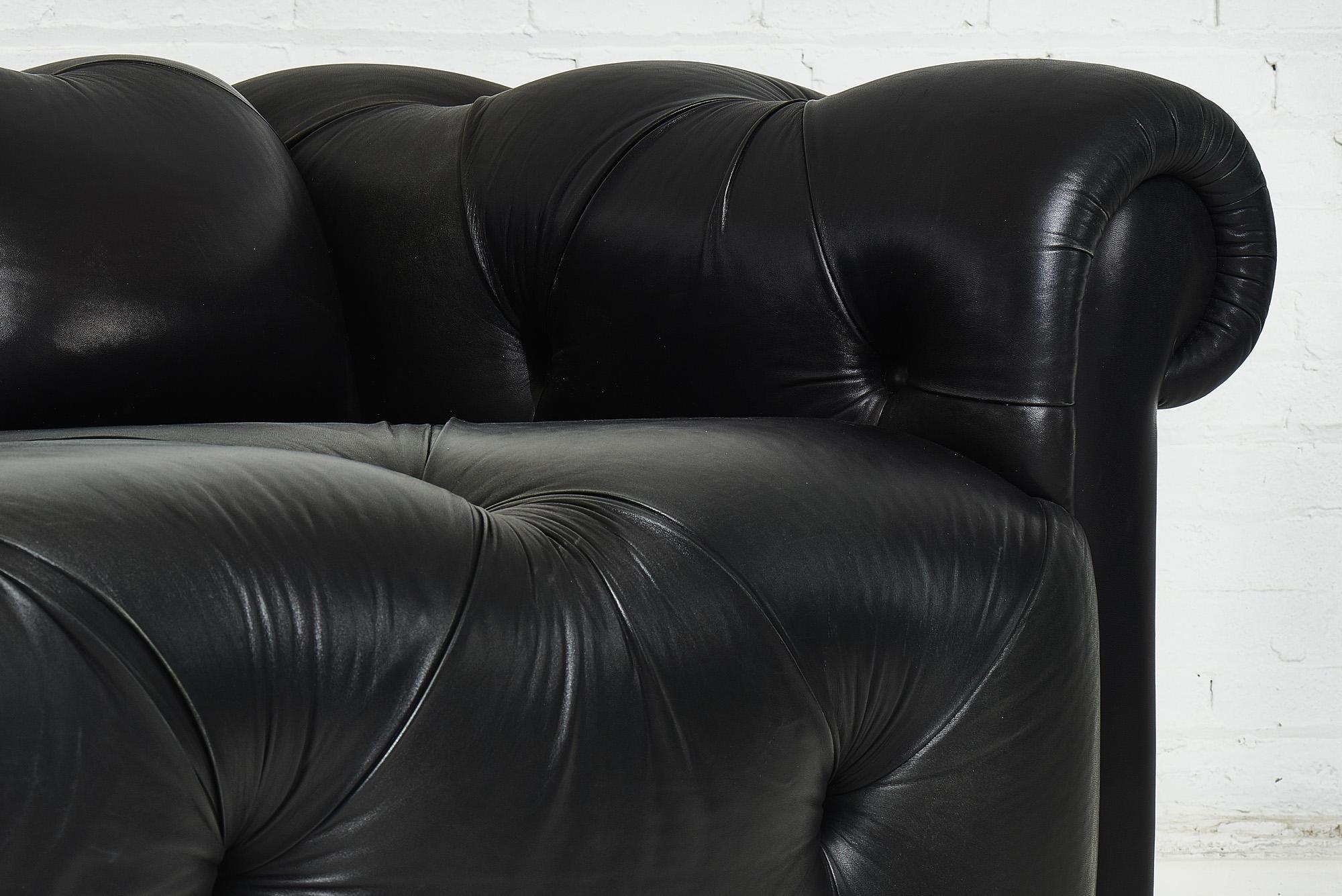 J Robert Scott Black Leather Chesterfield Tufted Sofa In Good Condition In Chicago, IL