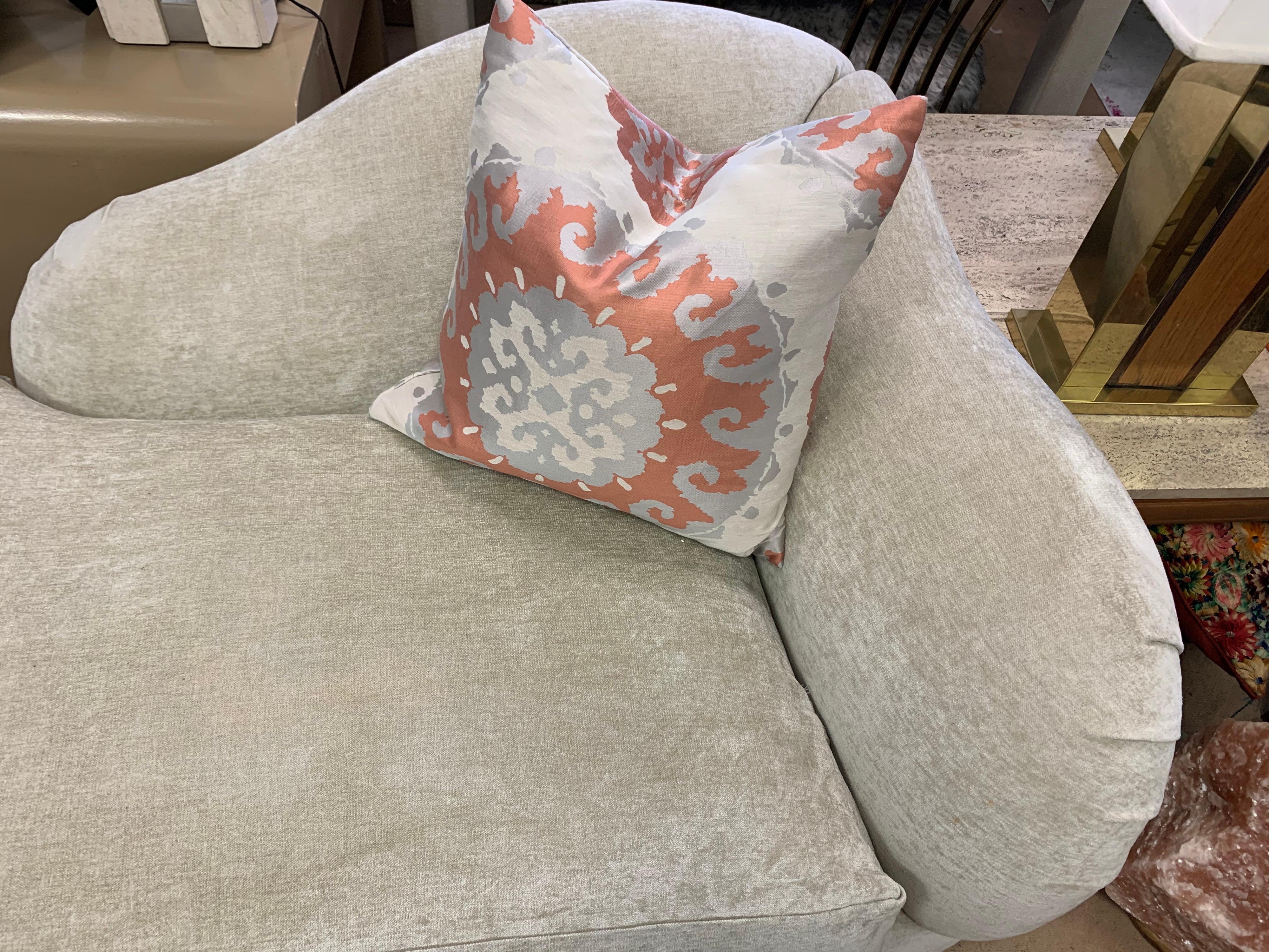 This is a very chic high end chase lounge made by the legendary Sally Sirkin Lewis for J Robert Scott. It is completely original. We recently had it steam cleaned and looks great as is or would be amazing in a new pattern colored fabric. The