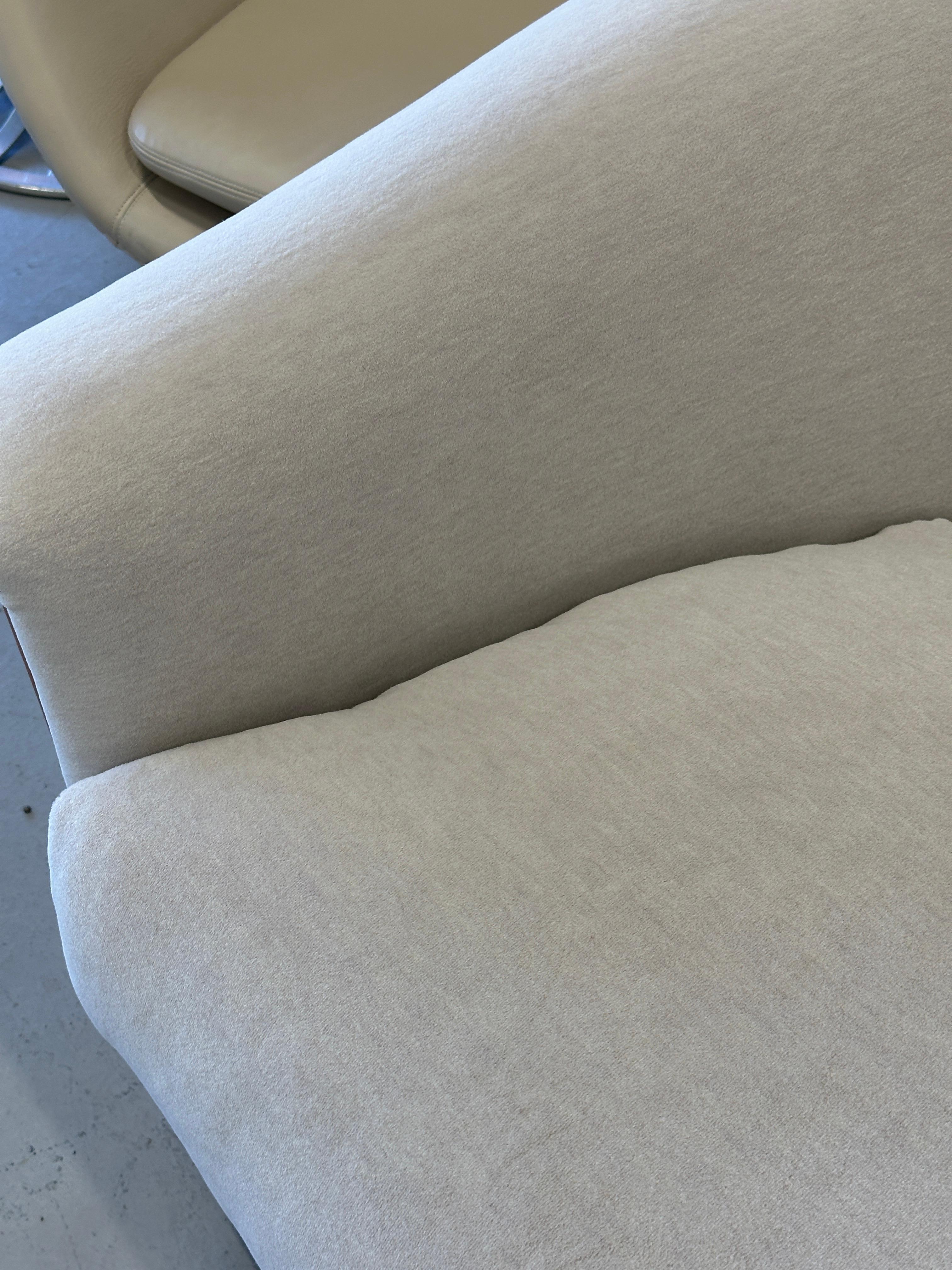 J Robert Scott Sofa Redone in Mario Sirtori Alpaca Cotton Wool Blend For Sale 9