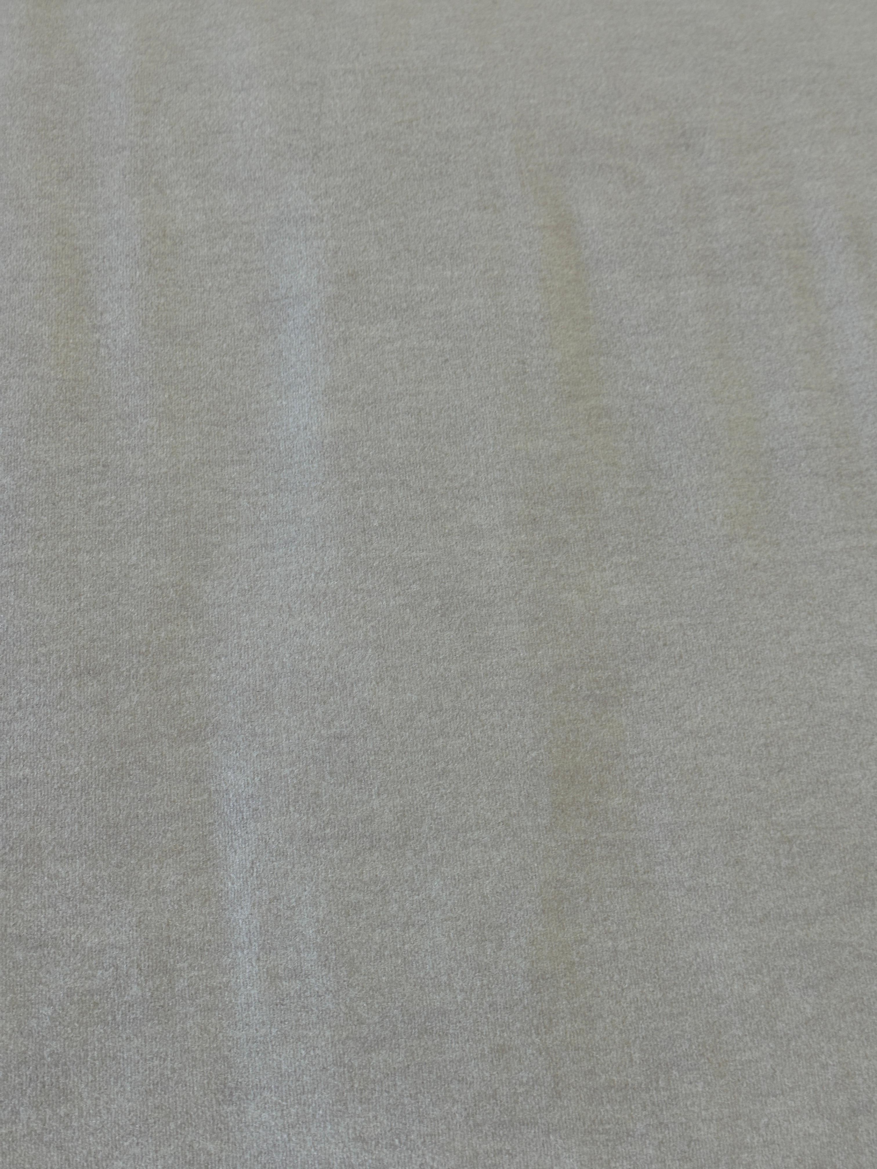 J Robert Scott Sofá rehecho en mezcla de algodón y lana Mario Sirtori Alpaca en venta 10