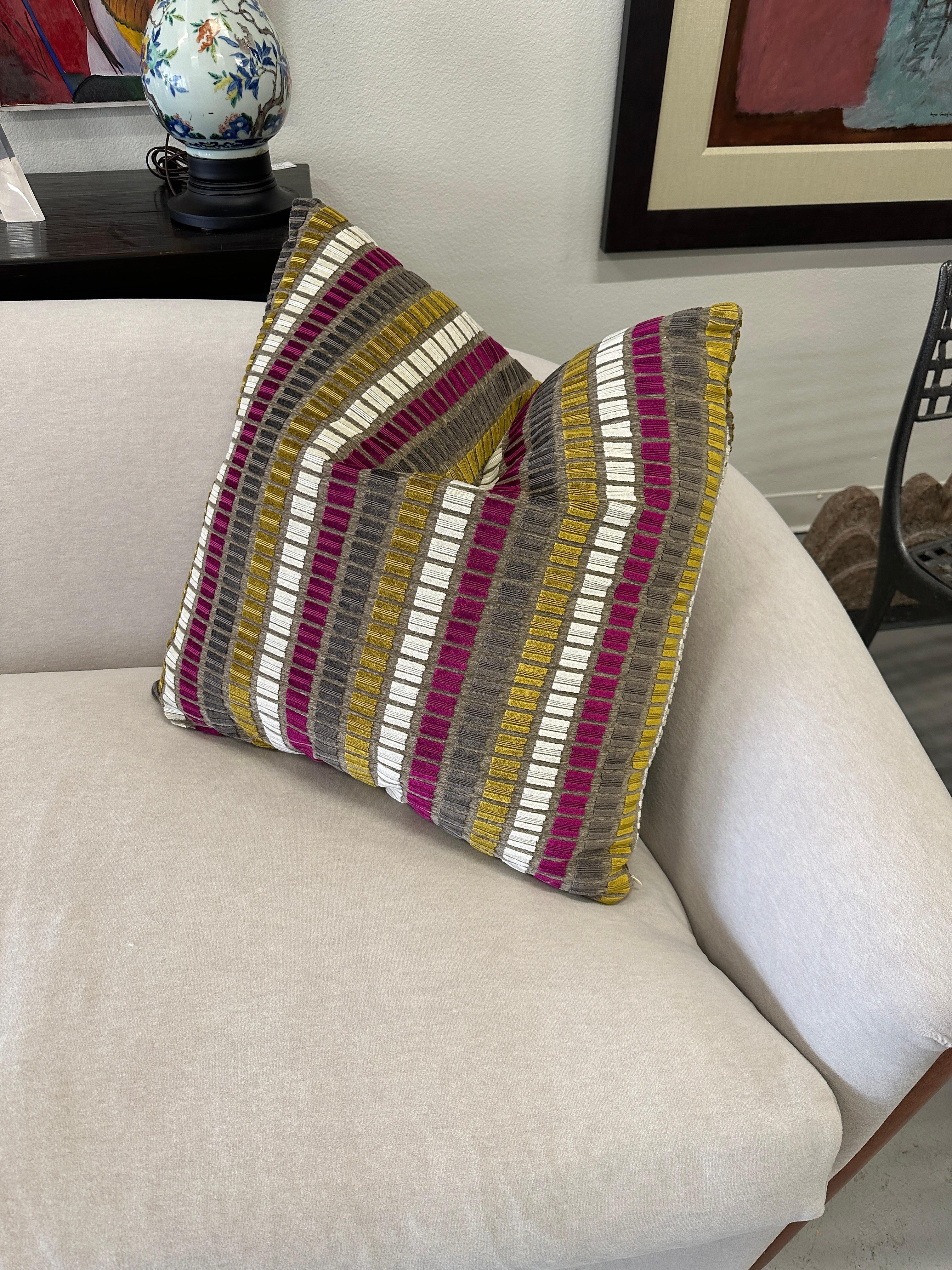 J Robert Scott Sofá rehecho en mezcla de algodón y lana Mario Sirtori Alpaca en venta 12