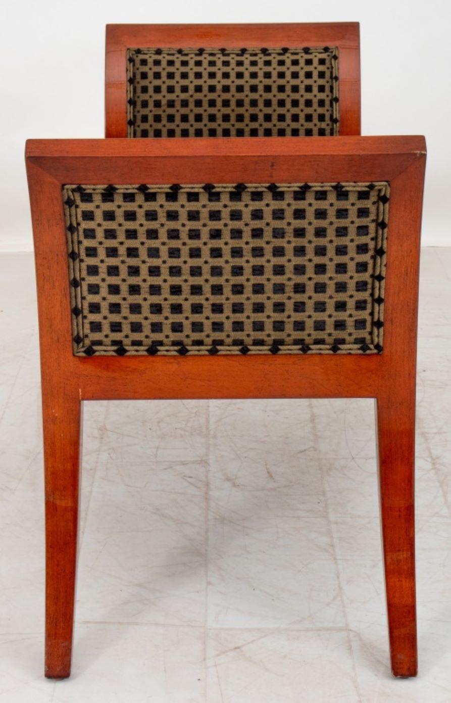 Mid-Century moderno J. Robert Scott Panca imbottita in mogano in vendita