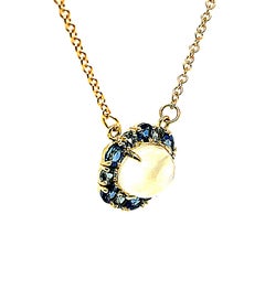 Halskette aus Gelbgold mit Regenbogen-Mondstein, blauem Saphir und Spinell, 4,71 Karat