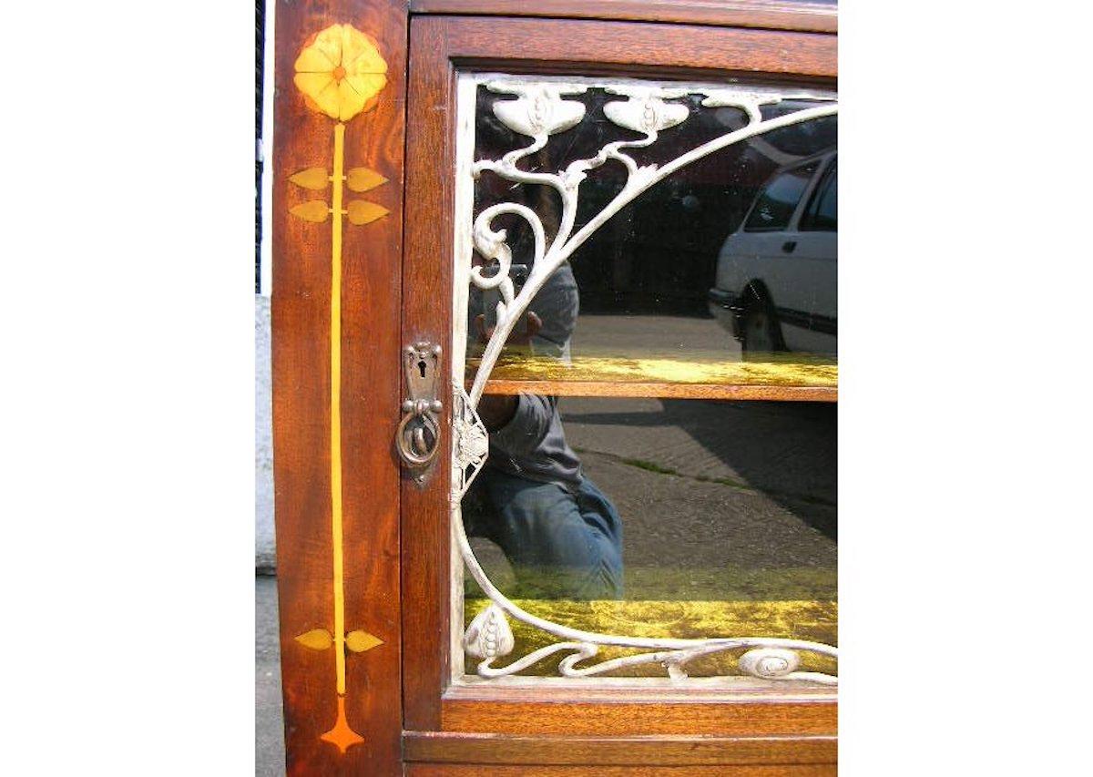J S Henry attributed, Arts & Crafts Mahogany & Inlaid Display Cabinet For Sale 2
