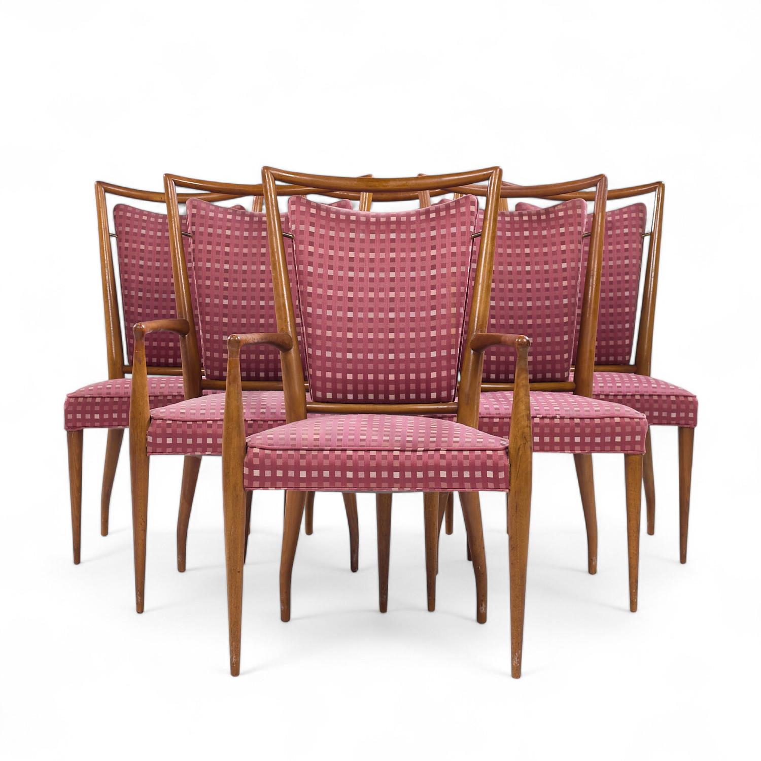 J. Stuart Clingman per Widdicomb - Set di 6 sedie da pranzo in noce del Medioevo

Ogni sedia senza braccioli misura: 19,5 larghezza x 18 profondità x 38 altezza, con un'altezza della seduta di 17,5 pollici.
Ogni sedia da capitano misura: 22 di