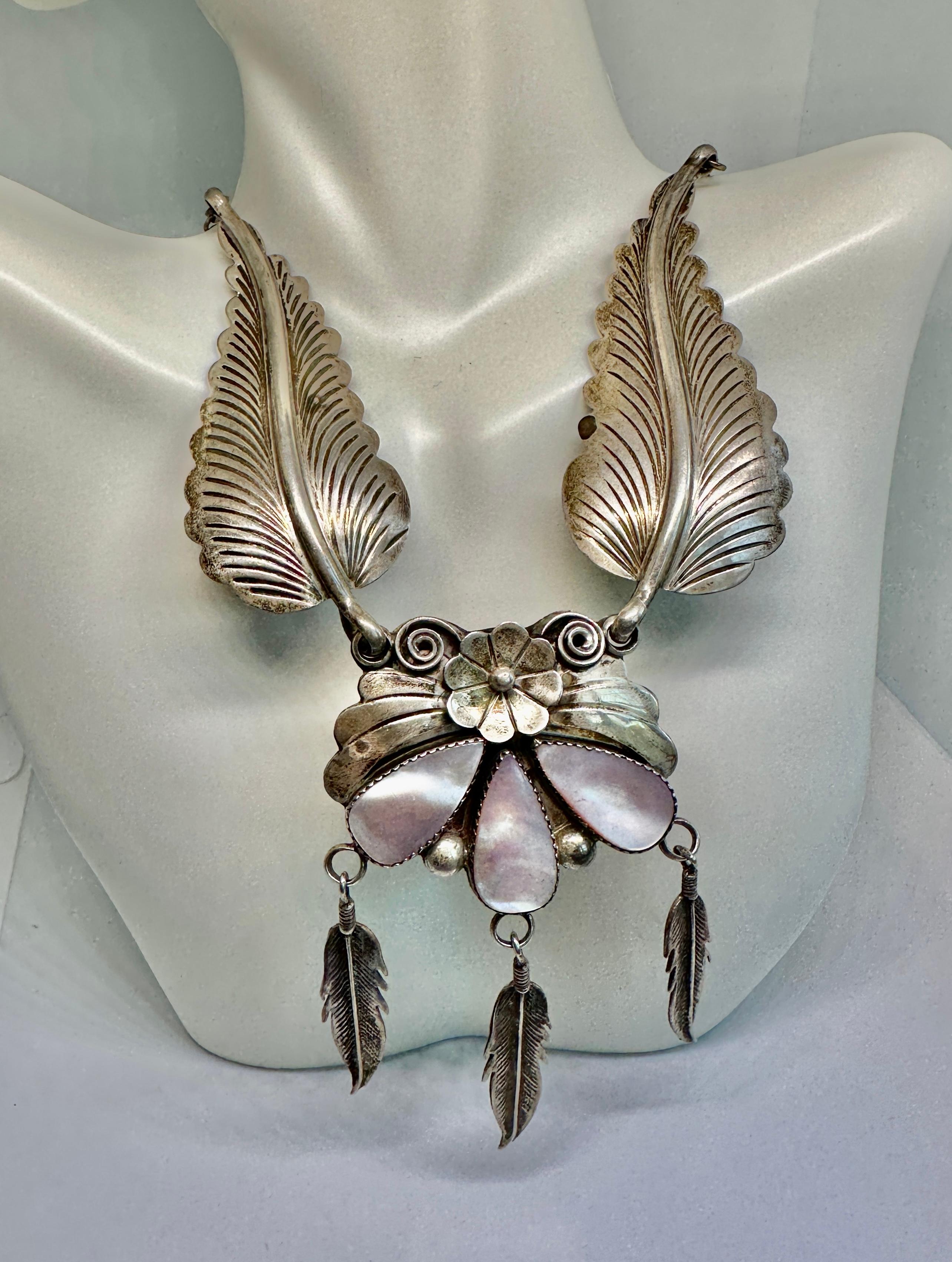 J W Toadlena Necklace Navajo Mother of Pearl Sterling Silver Native American In Excellent Condition For Sale In New York, NY