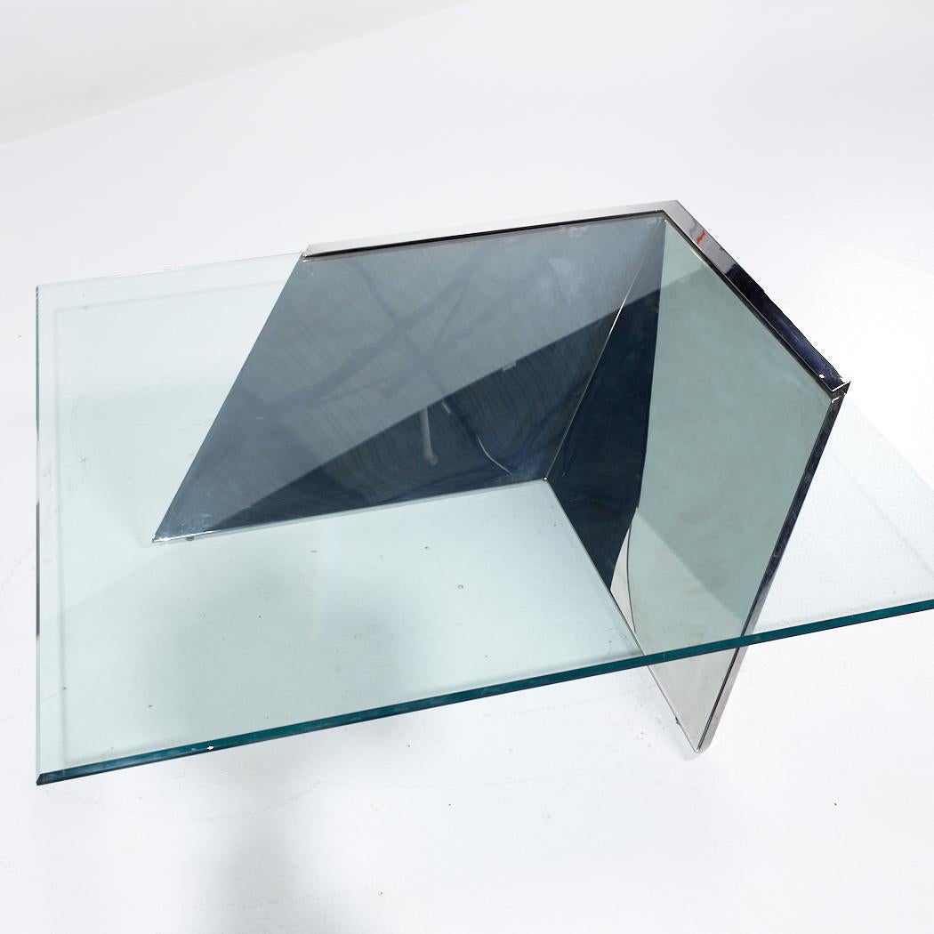 Fin du 20e siècle J Wade Beam for Brueton Mid Century Chrome and Glass Square Coffee Table (table basse carrée en verre et chrome) en vente