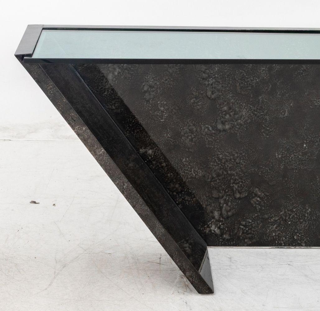 Moderne J. Console en faux marbre avec dessus en verre, style Beam, de Wade en vente