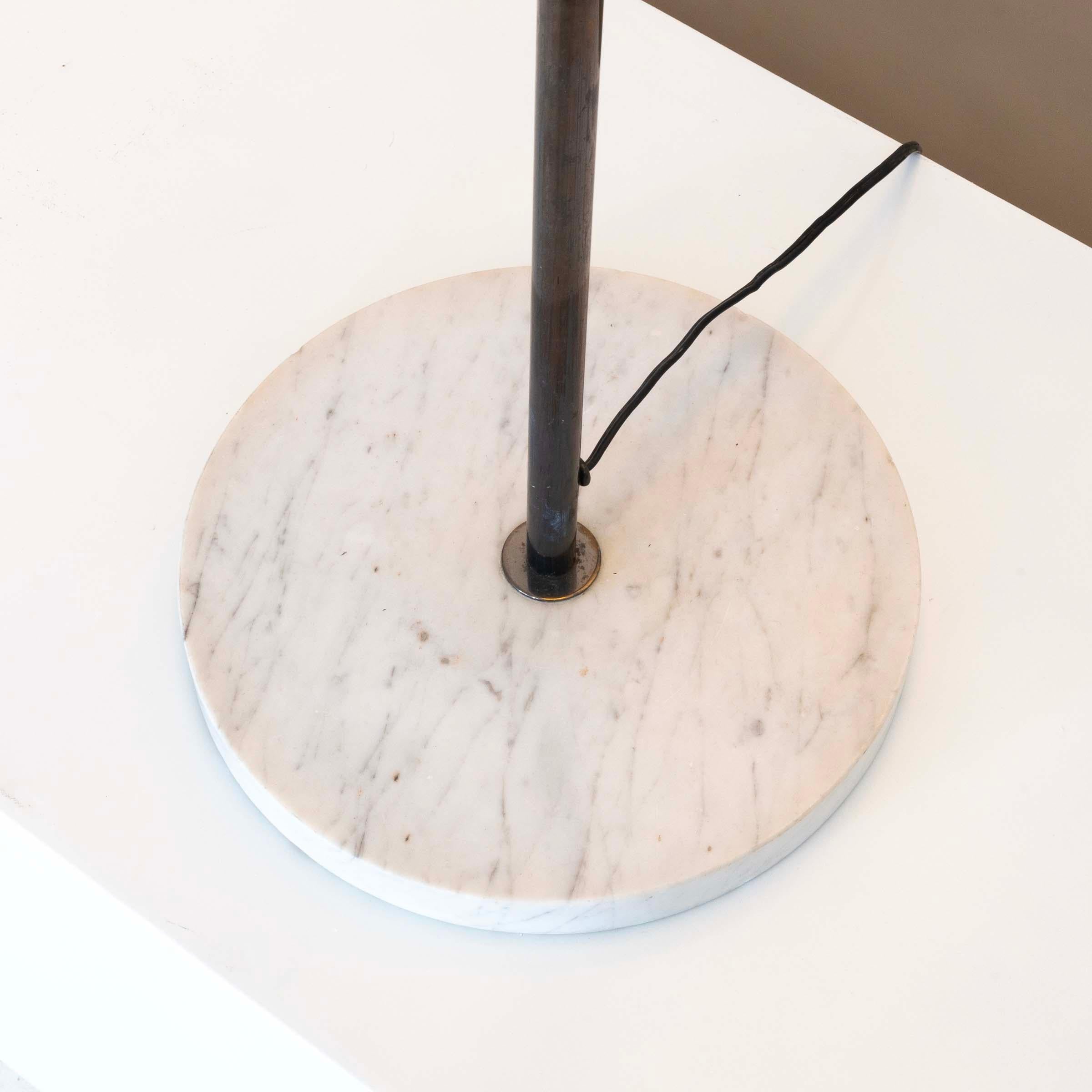 J14 Floor lamp by Joseph-André Motte In Good Condition For Sale In Brussels, BE