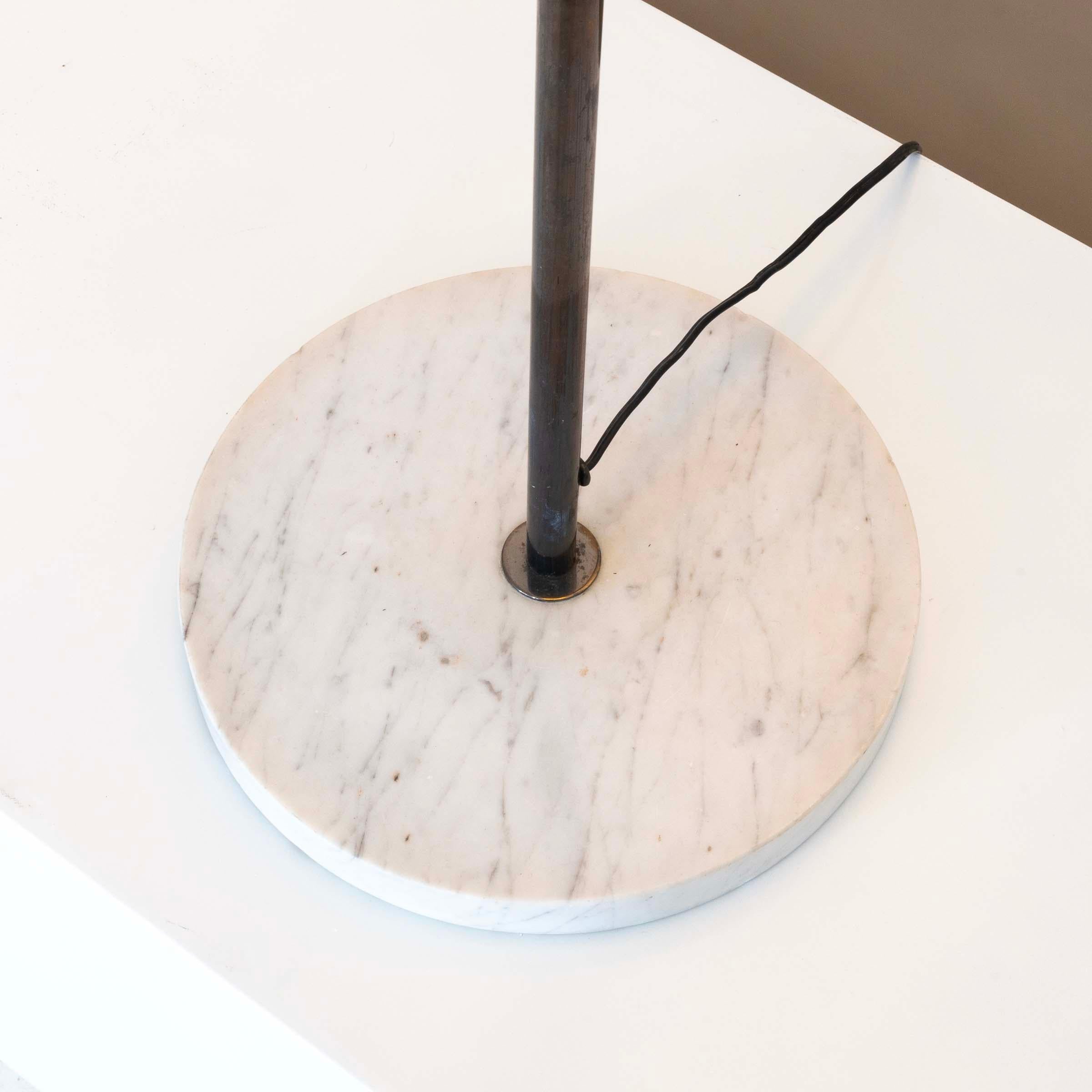 J14 Floor lamp by Joseph-André Motte In Good Condition For Sale In Uccle, BE