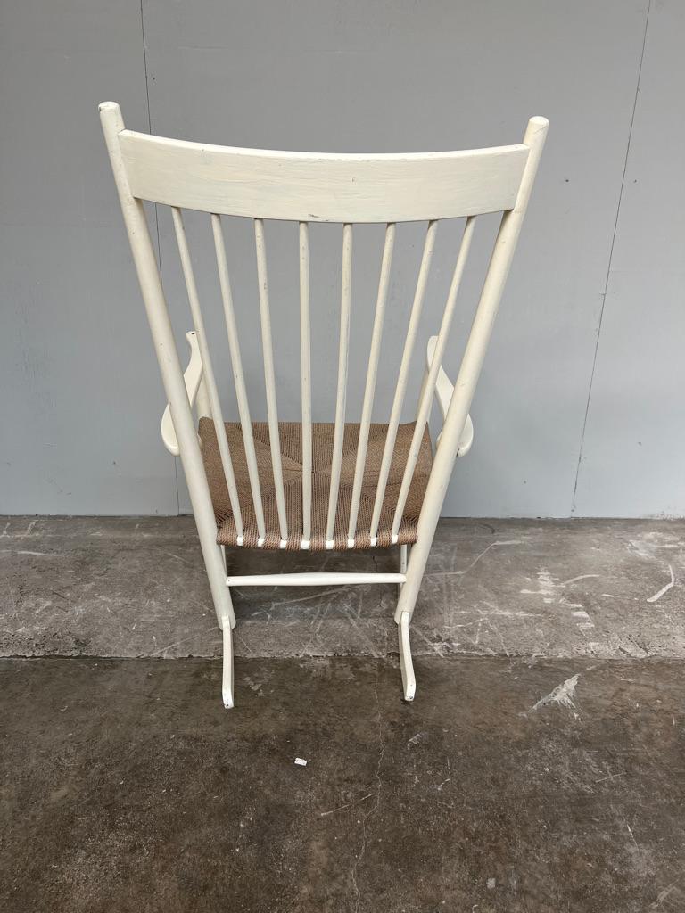 Sedia a dondolo J16 di Hans J. Wegner per Fredericia in vendita 5