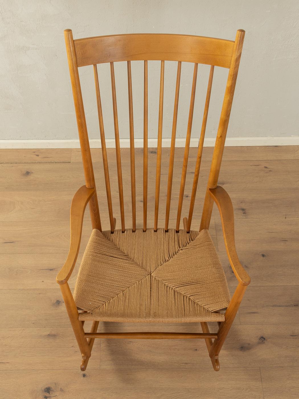 Metà XX secolo J16 Sedia a dondolo, Hans J. Wegner in vendita