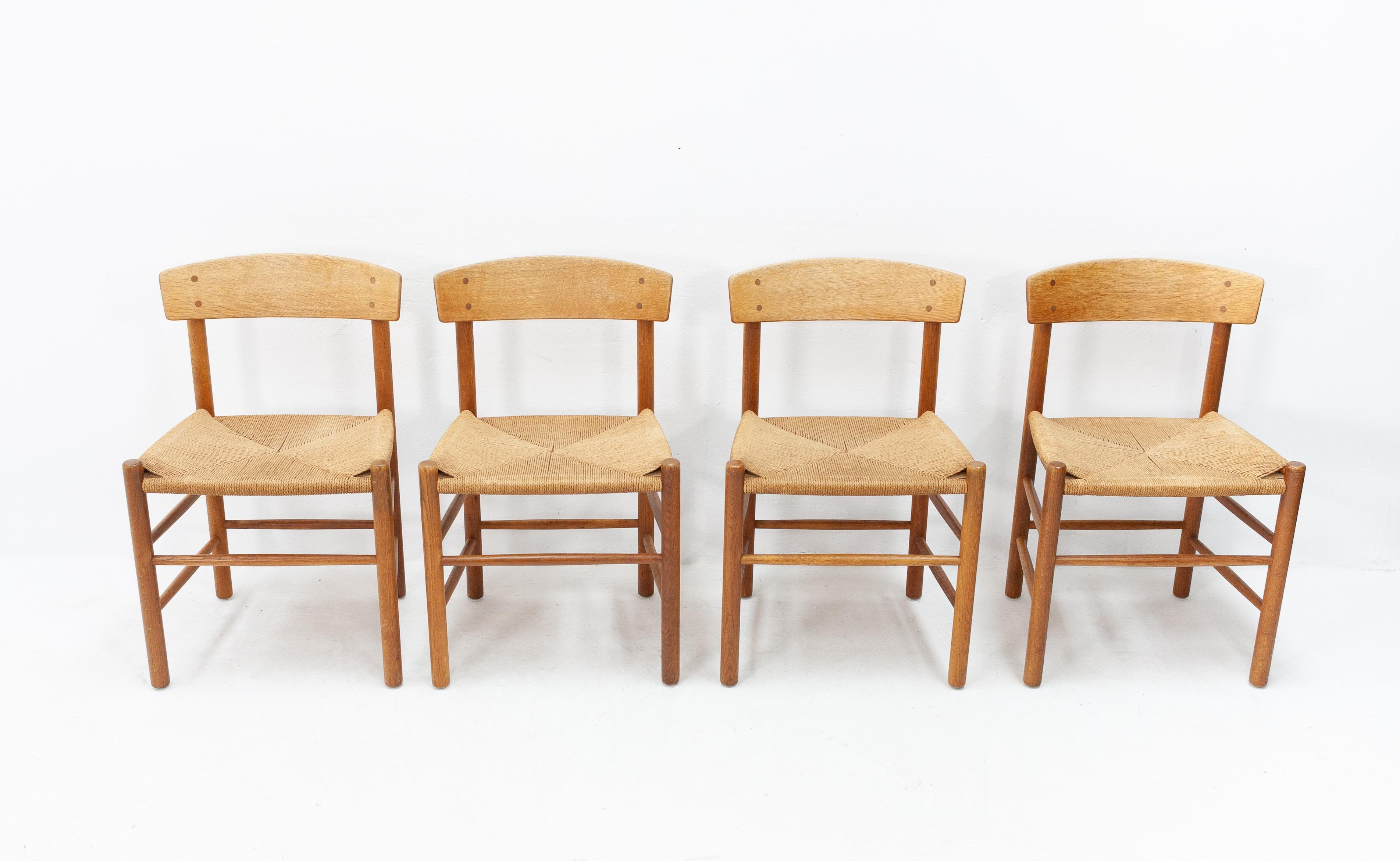 Mid-Century Modern J39 Oak Chairs Borge Mogensen