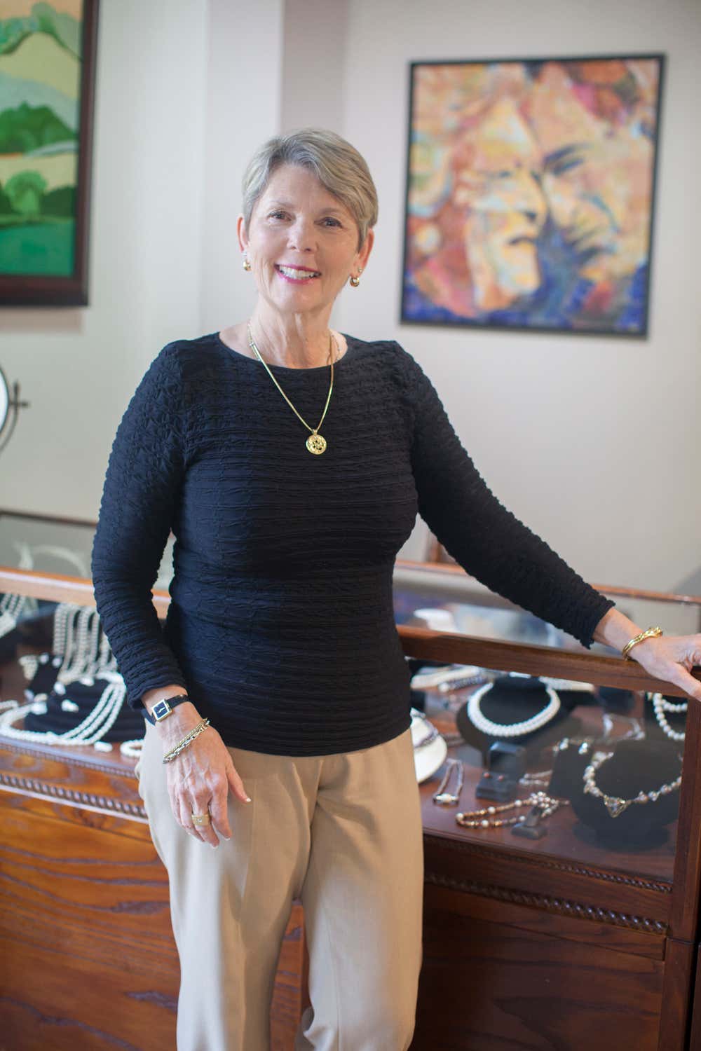 1stdibs Antiques, Vintage and MidCentury Modern Furniture, Jewelry