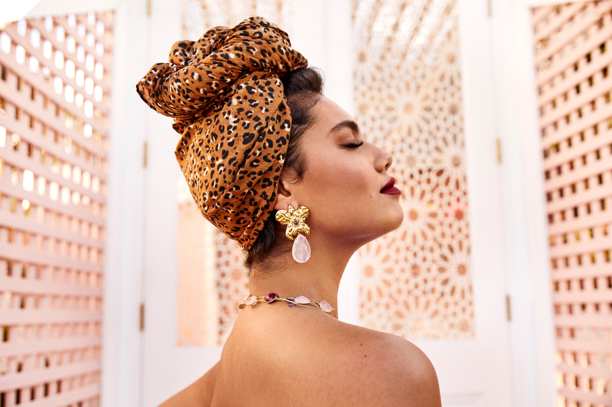 Earrings main image 1