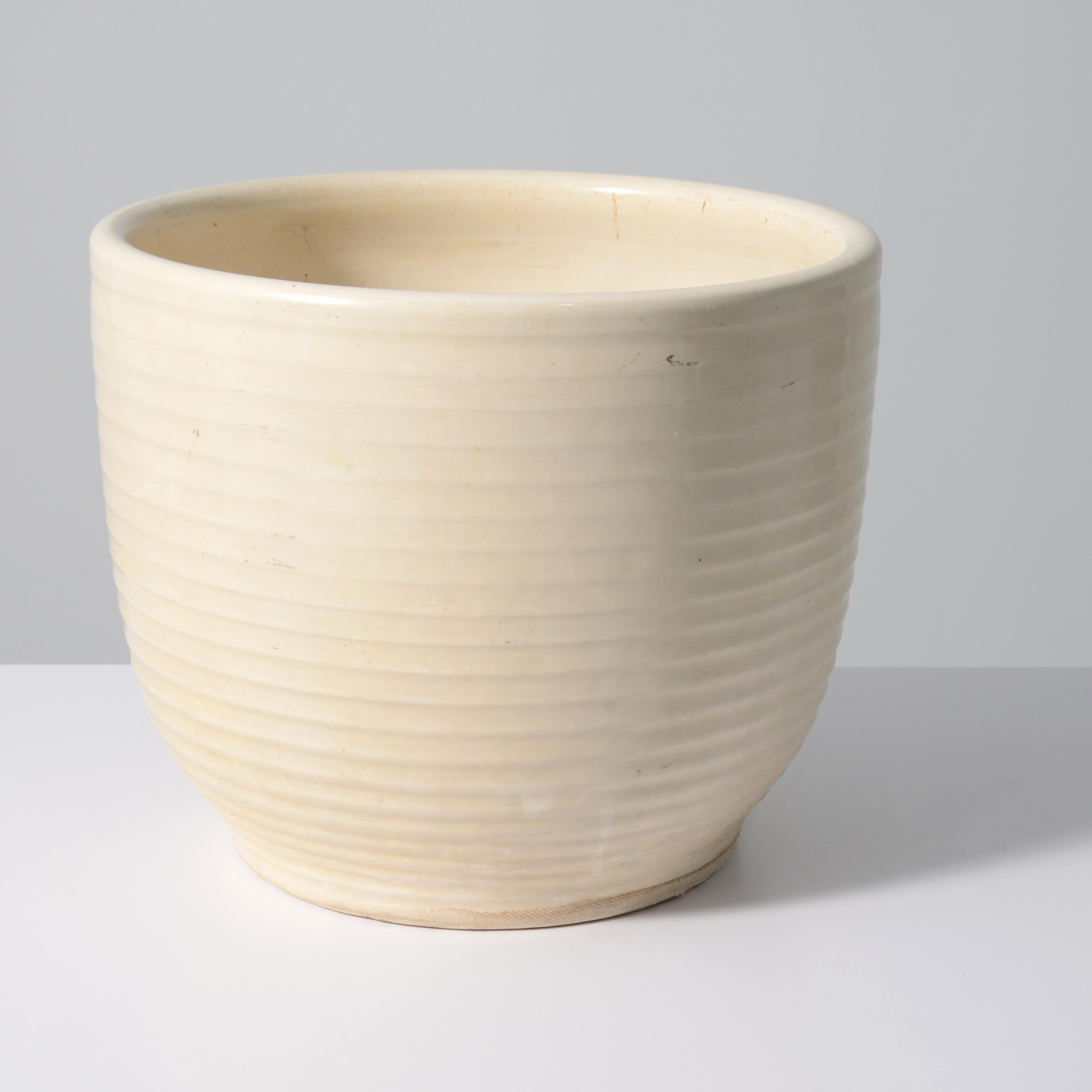 Américain J.A. Bauer Pottery Ringware Jardinières / Pots, 10.25 