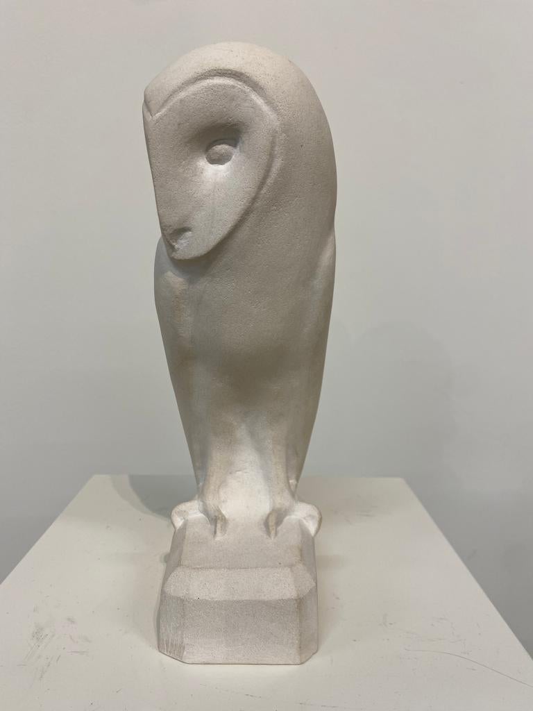 Barn Owl- 21st Century Dutch limestone sculpture of an owl  - Contemporary Sculpture by Jaap Deelder