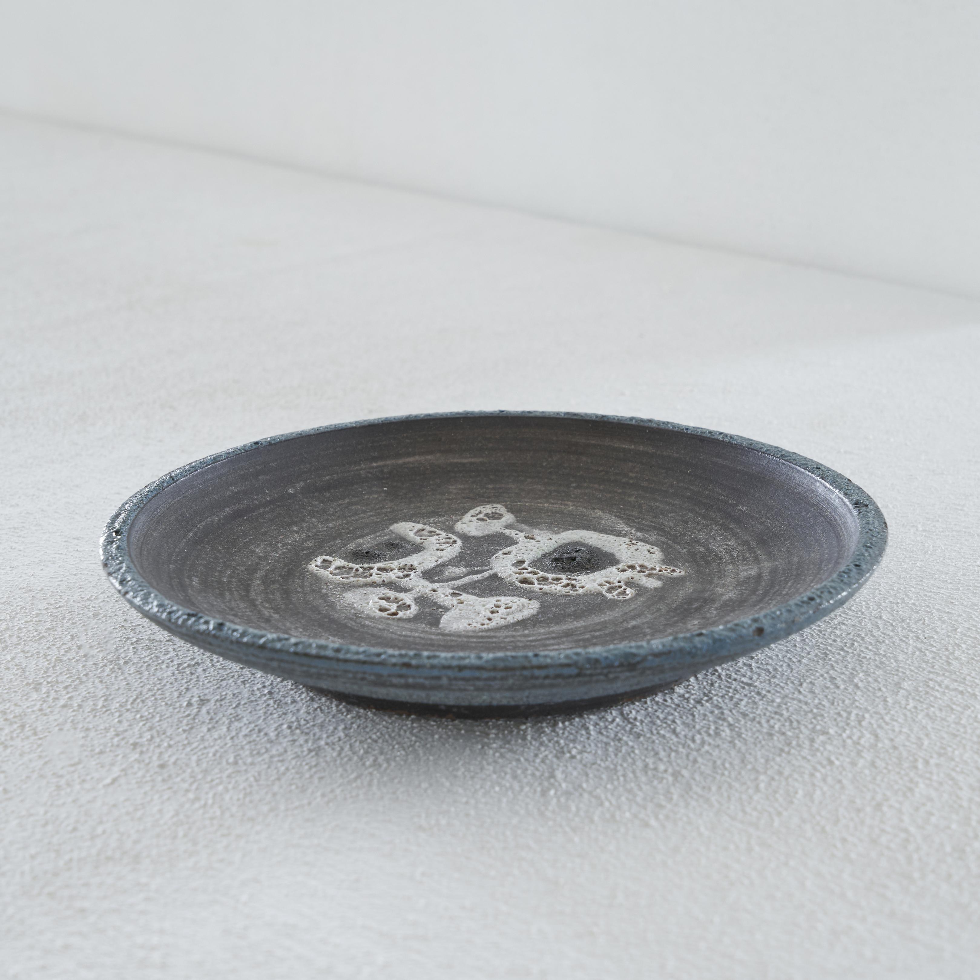 XX secolo Piatto in ceramica Studio Pottery di Jaap Dommisse, stile Cobra, 1950 in vendita