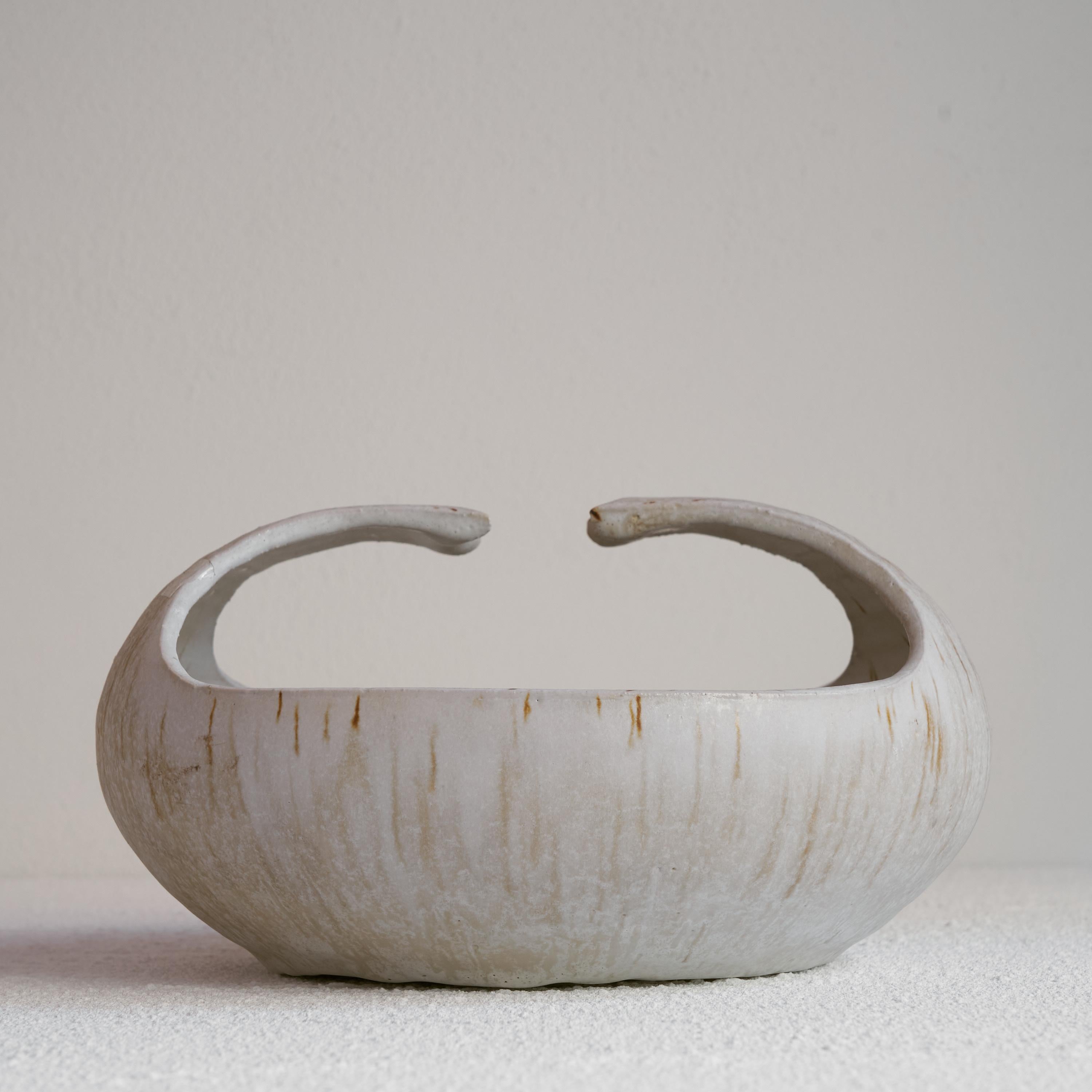 Jaap Ravelli Large Sculptural Studio Pottery Bowl In Good Condition For Sale In Tilburg, NL