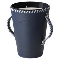 JAAR, bougeoir en cuir bleu marine,  Bougie scénographe en bois et roses 123 Oz