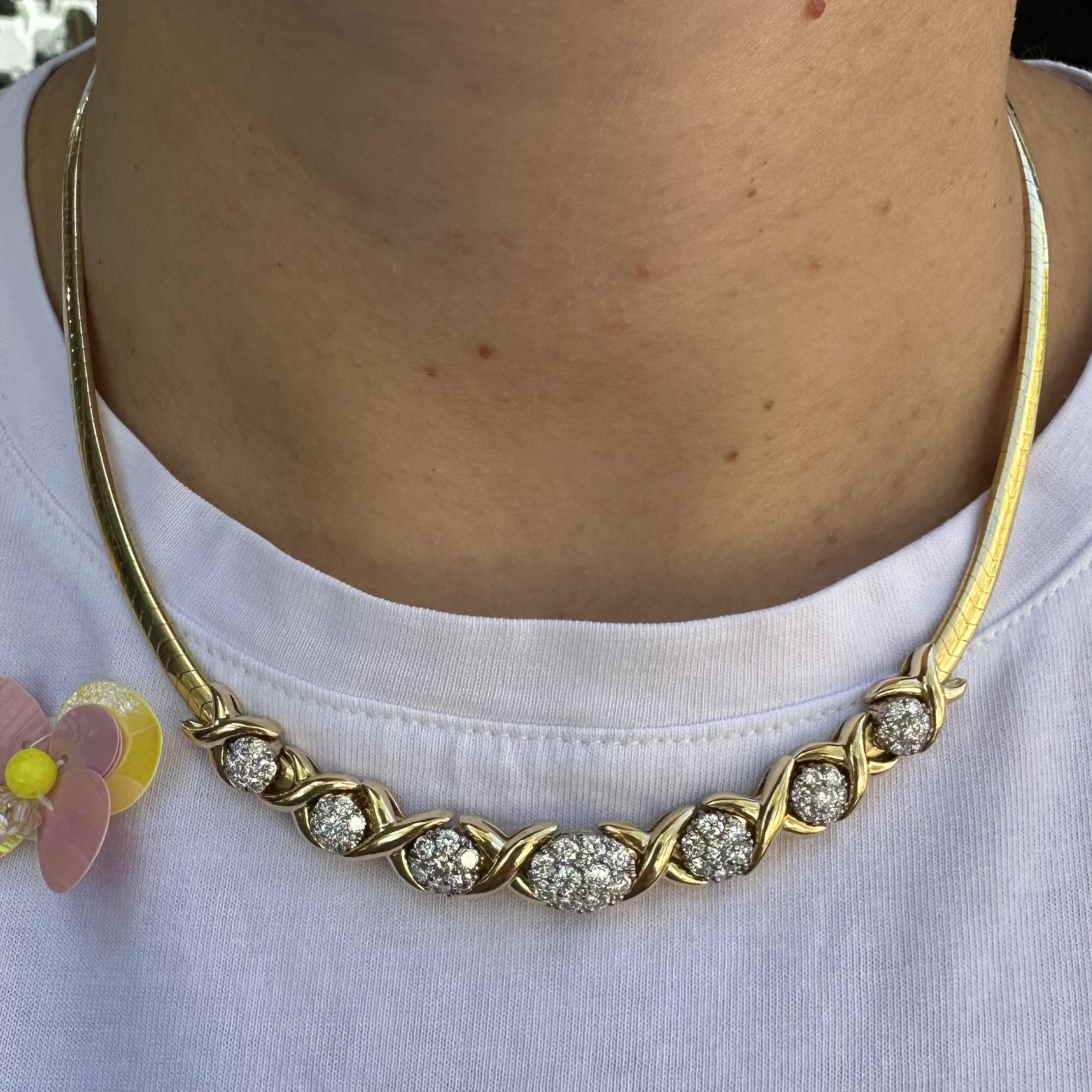 Jabel, collana in oro massiccio 18k con diamanti XO da 3,07 carati e catena Omega a scorrimento in vendita 7