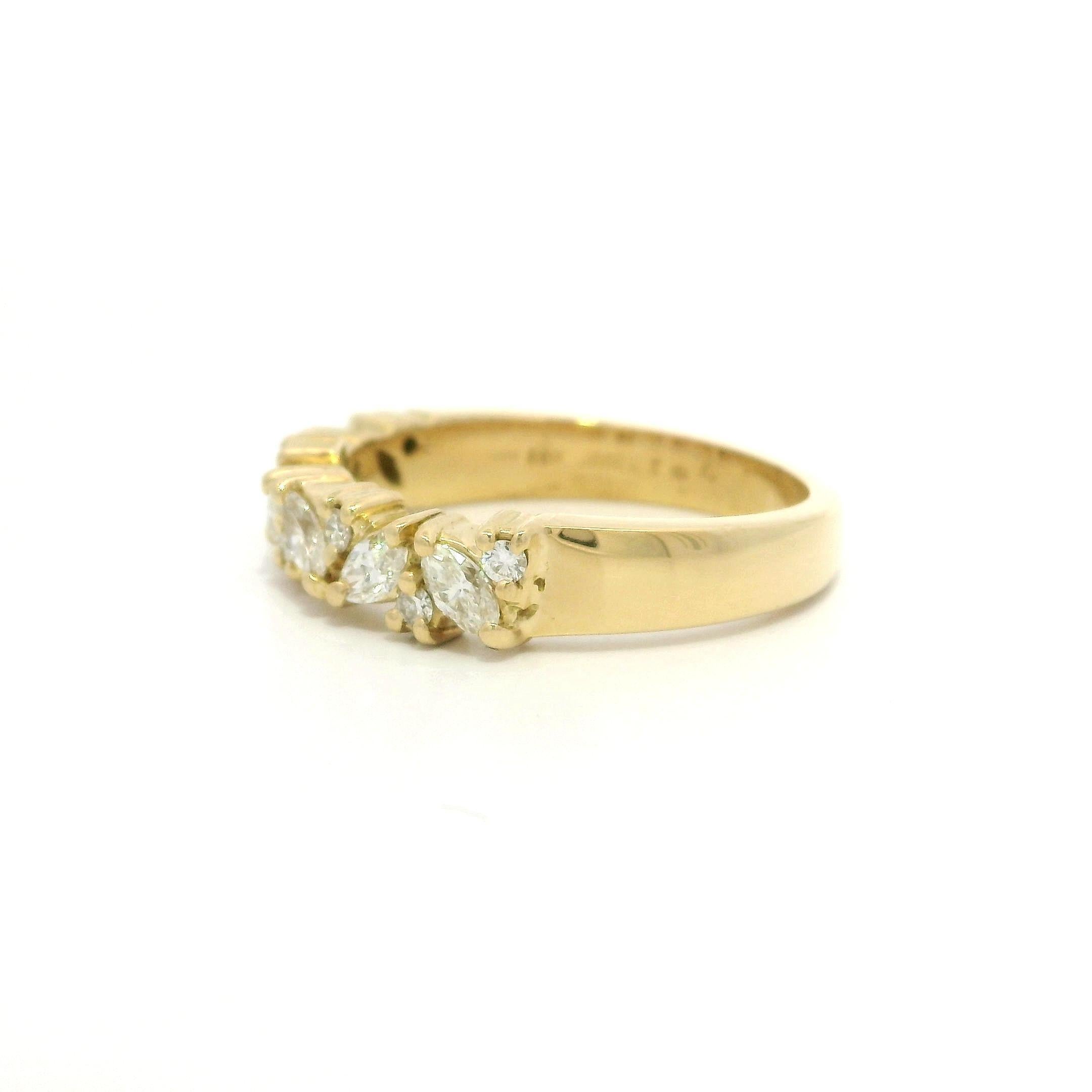 Jabel, bague en or jaune 18 carats 0.52ctw Alternating Marquise Round Diamond Stack Band en vente 3