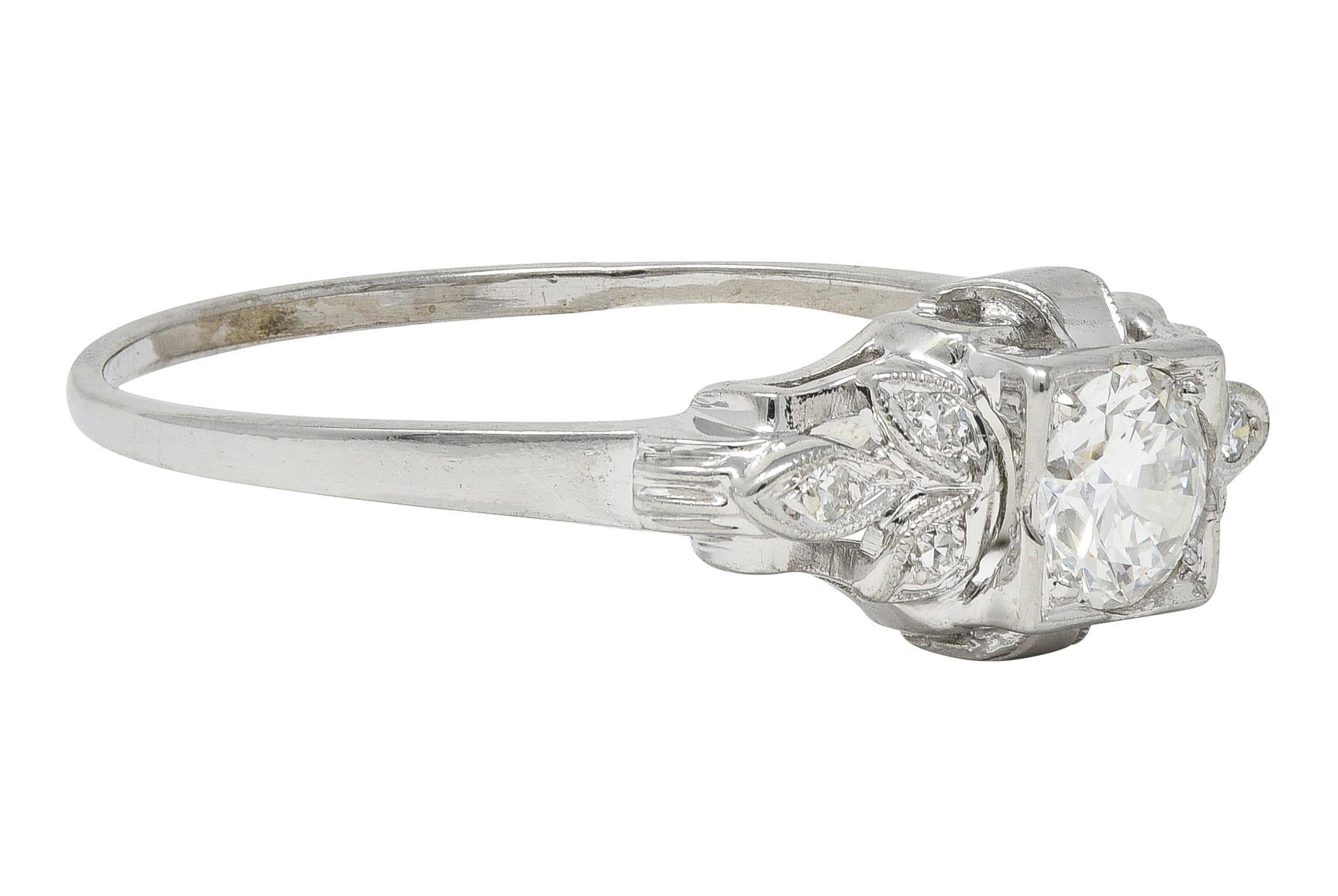 Art déco Jabel Art Deco European Diamond 18K White Gold Vintage Foliate Engagement Ring (bague de fiançailles) en vente